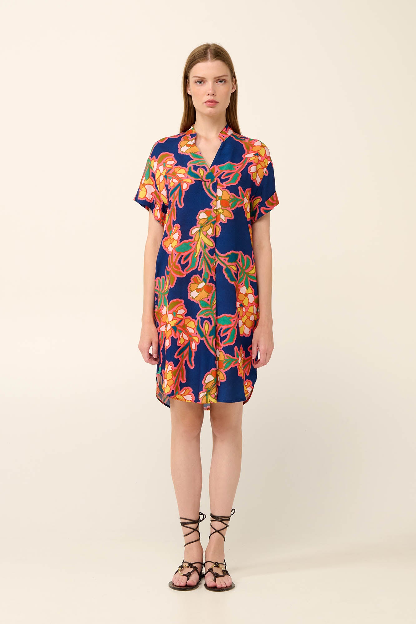 https://assets.vampfashion.com/SOFTONE_TMP_IMAGES/2_0052085050.jpg