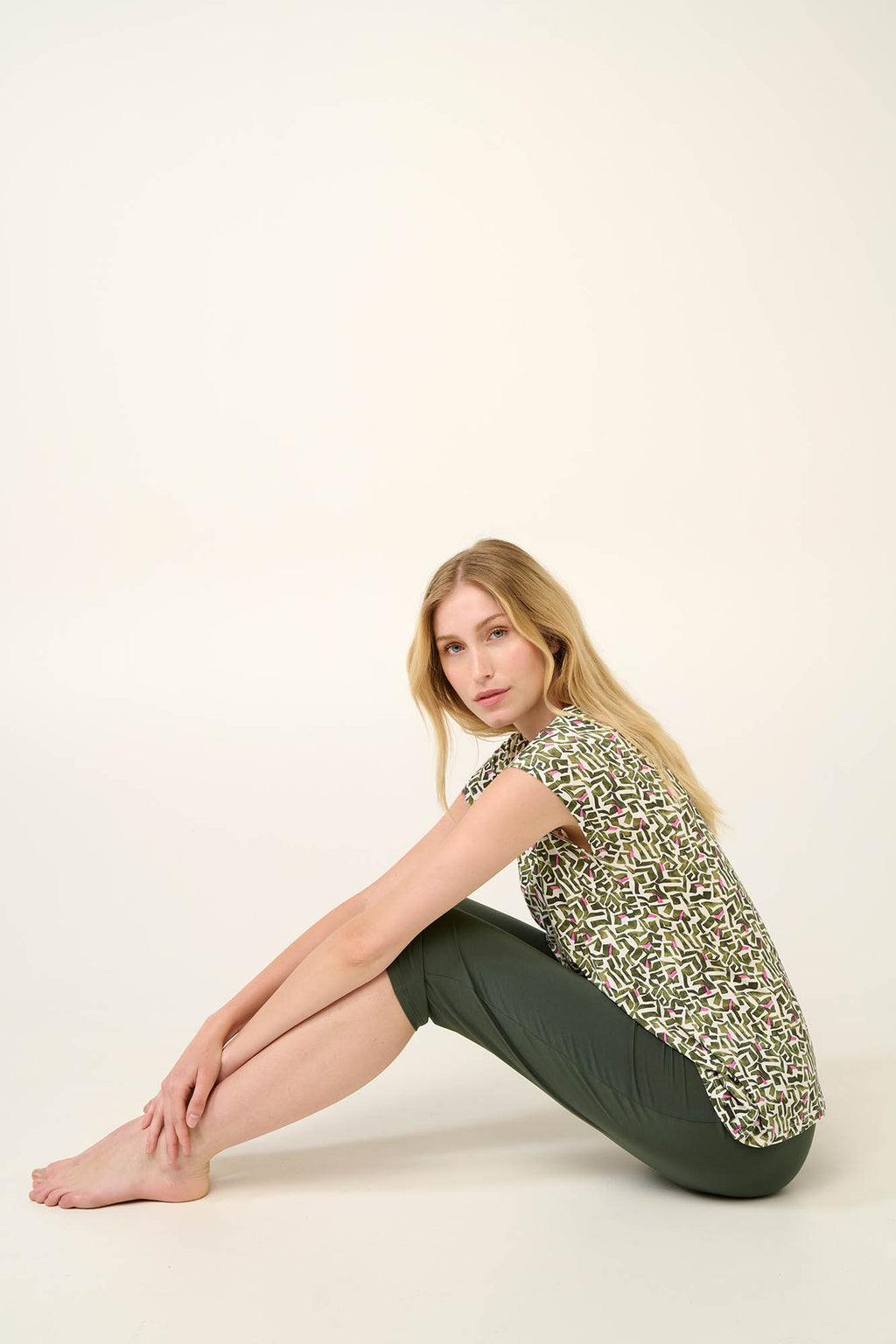 https://assets.vampfashion.com/SOFTONE_TMP_IMAGES/2_0063994999.jpg