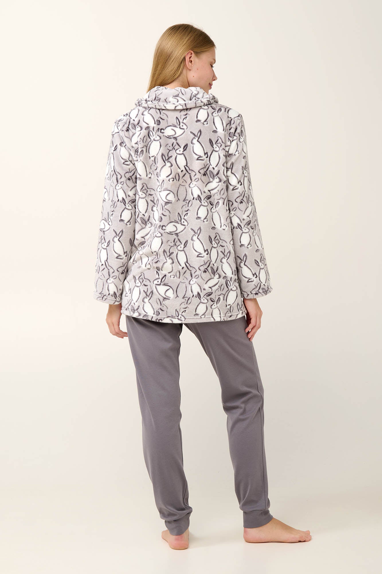 https://assets.vampfashion.com/SOFTONE_TMP_IMAGES/2_0089650670.jpg