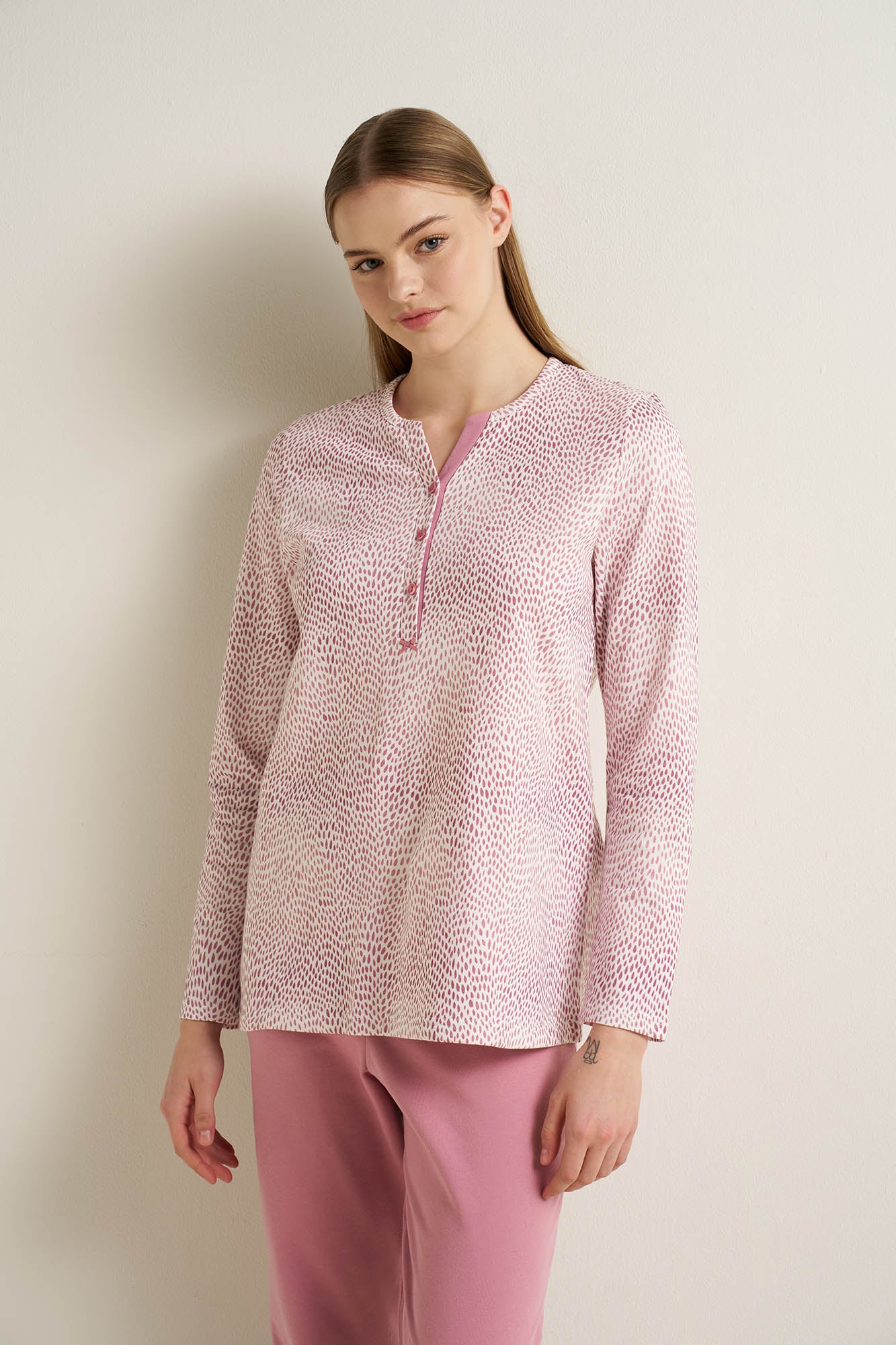 https://assets.vampfashion.com/SOFTONE_TMP_IMAGES/2_0098584275.jpg