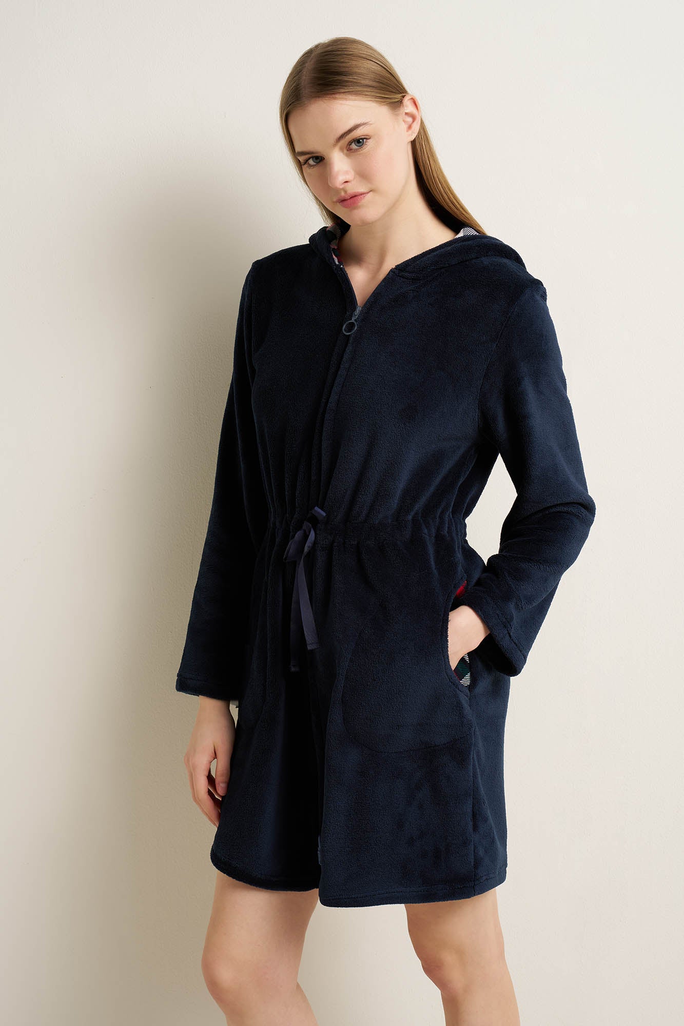 https://assets.vampfashion.com/SOFTONE_TMP_IMAGES/2_0106036256.jpg