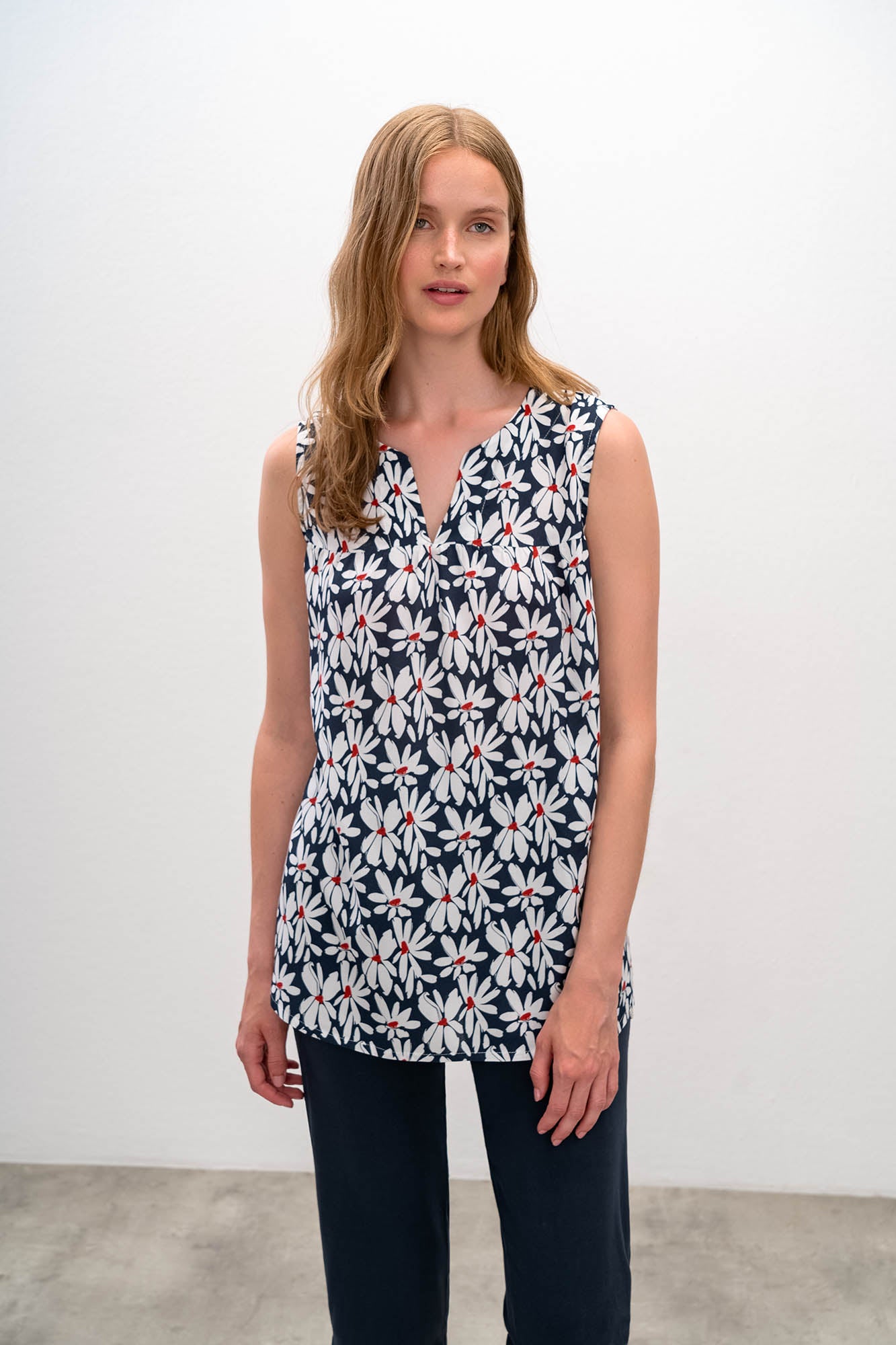 https://assets.vampfashion.com/SOFTONE_TMP_IMAGES/2_0110054148.jpg