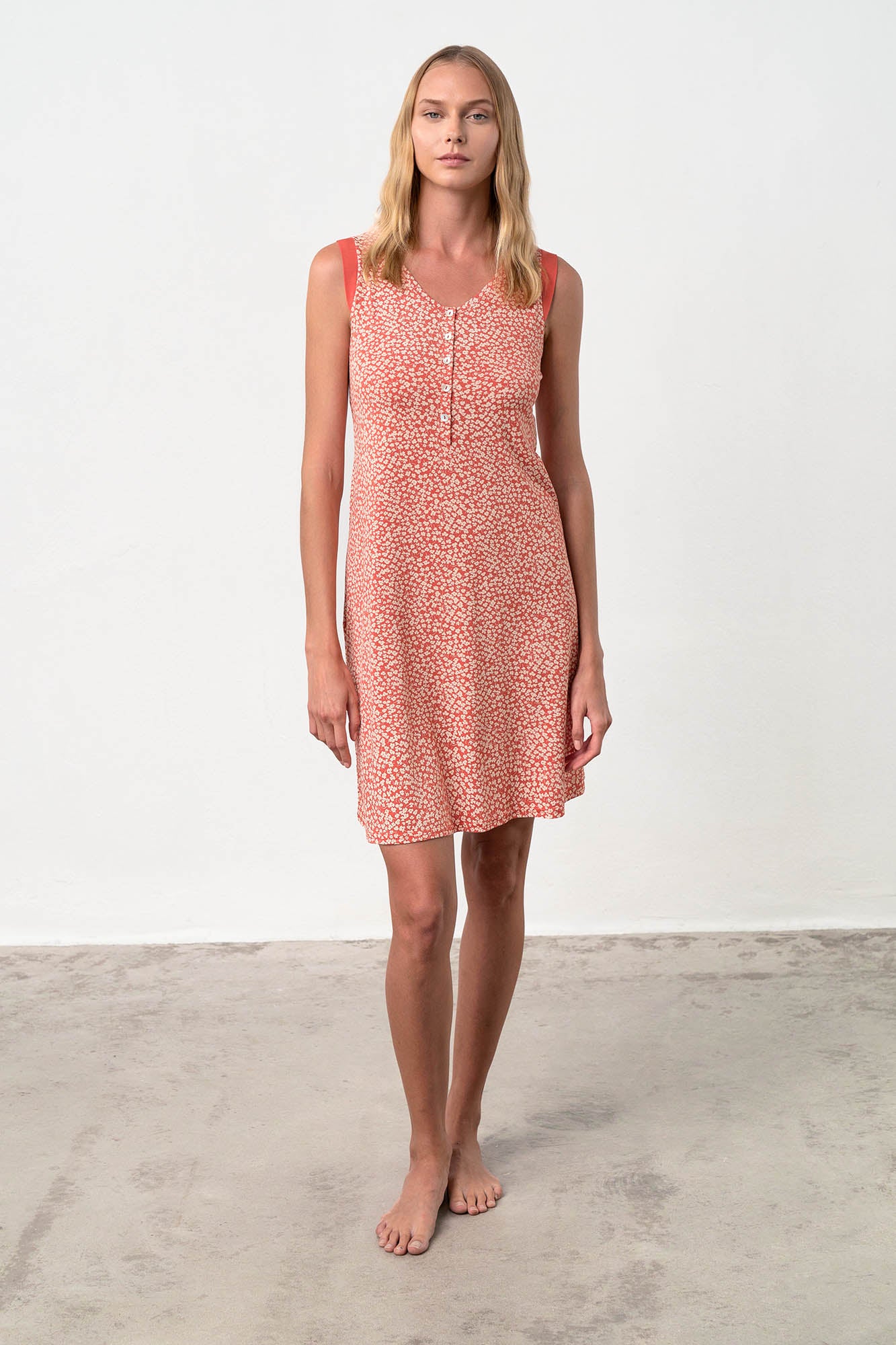 https://assets.vampfashion.com/SOFTONE_TMP_IMAGES/2_0136285643.jpg
