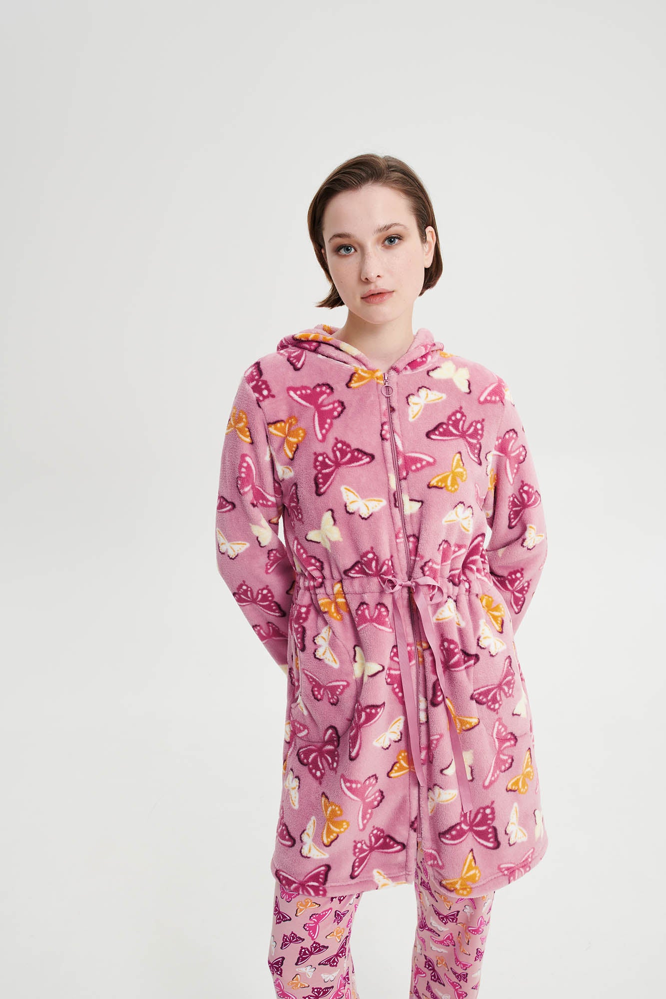 https://assets.vampfashion.com/SOFTONE_TMP_IMAGES/2_0142448072.jpg
