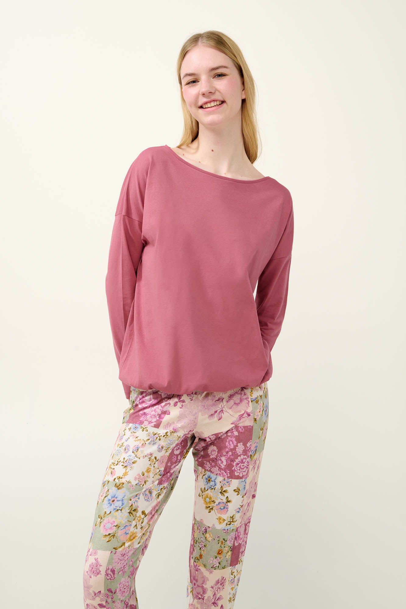 https://assets.vampfashion.com/SOFTONE_TMP_IMAGES/2_0145871310.jpg