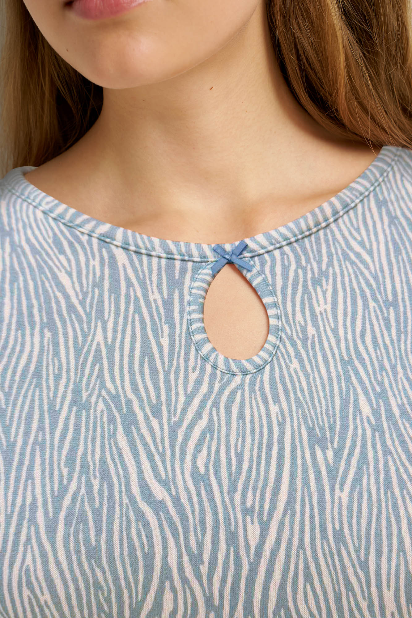 https://assets.vampfashion.com/SOFTONE_TMP_IMAGES/2_0162359565.jpg
