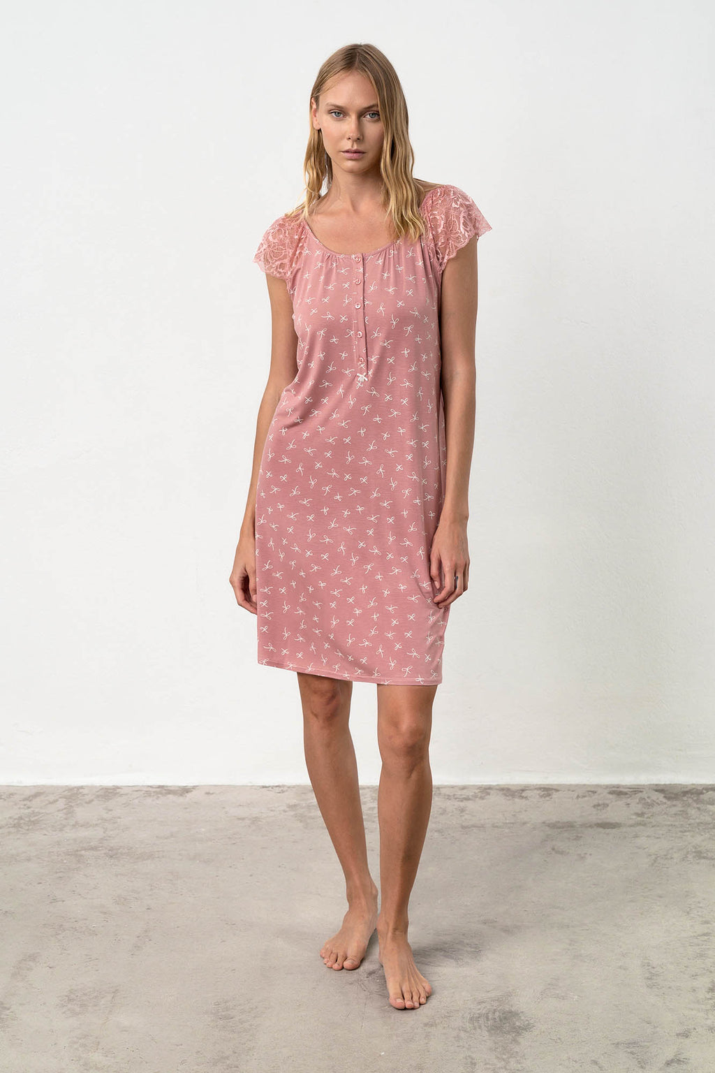 https://assets.vampfashion.com/SOFTONE_TMP_IMAGES/2_0166945447.jpg