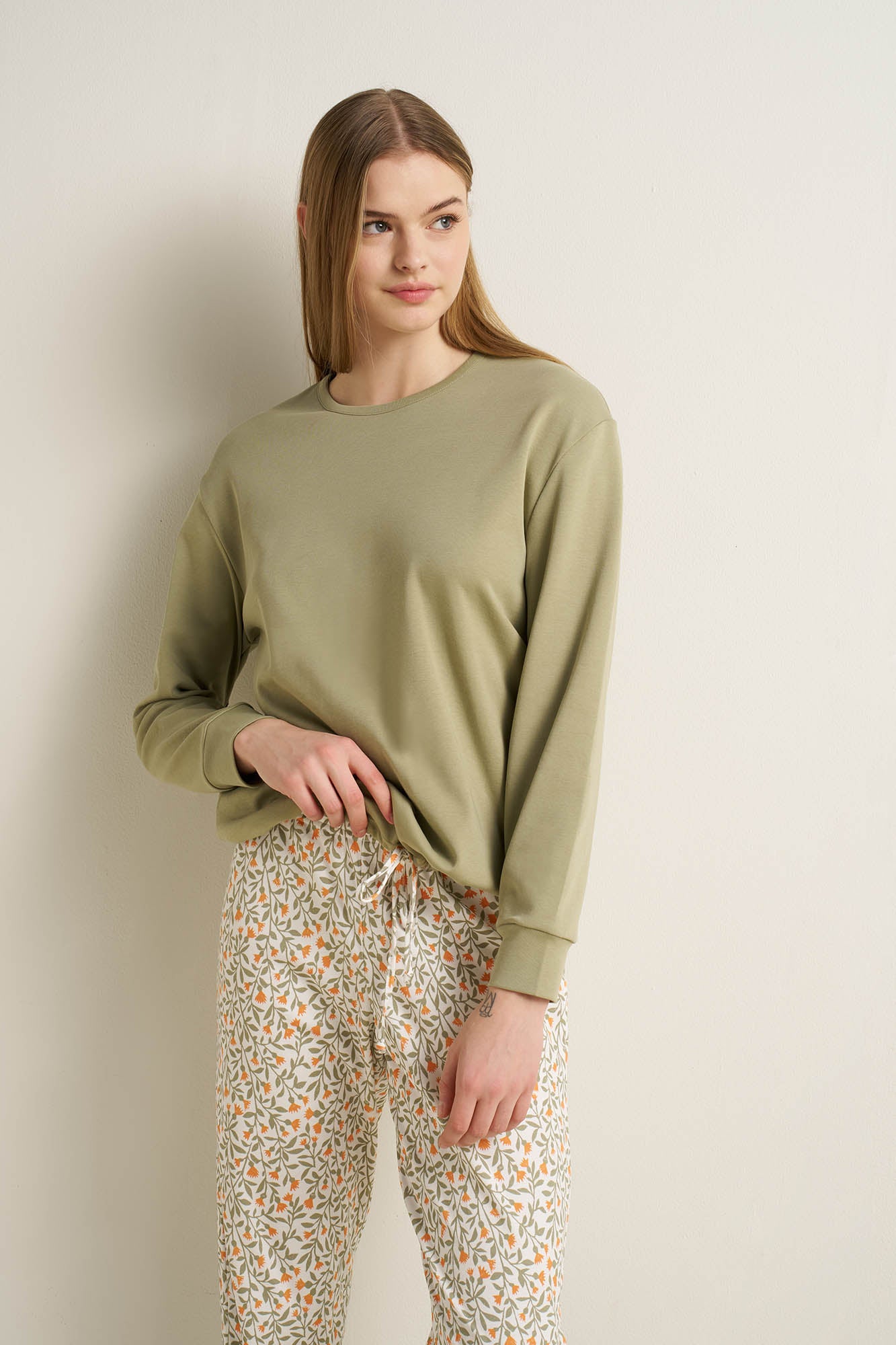 https://assets.vampfashion.com/SOFTONE_TMP_IMAGES/2_0180890866.jpg