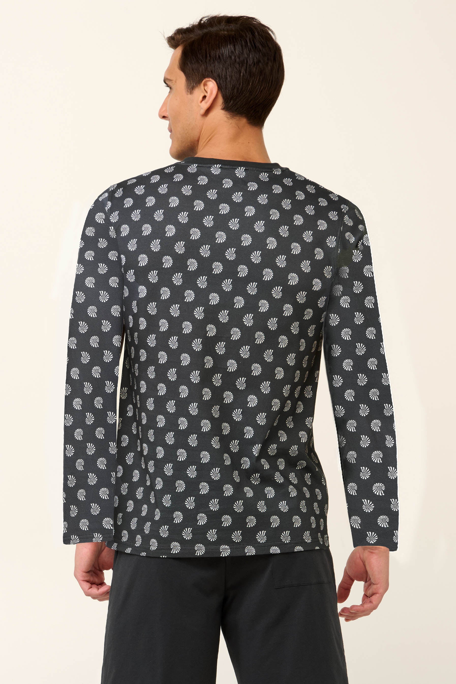https://assets.vampfashion.com/SOFTONE_TMP_IMAGES/2_0182080519.jpg