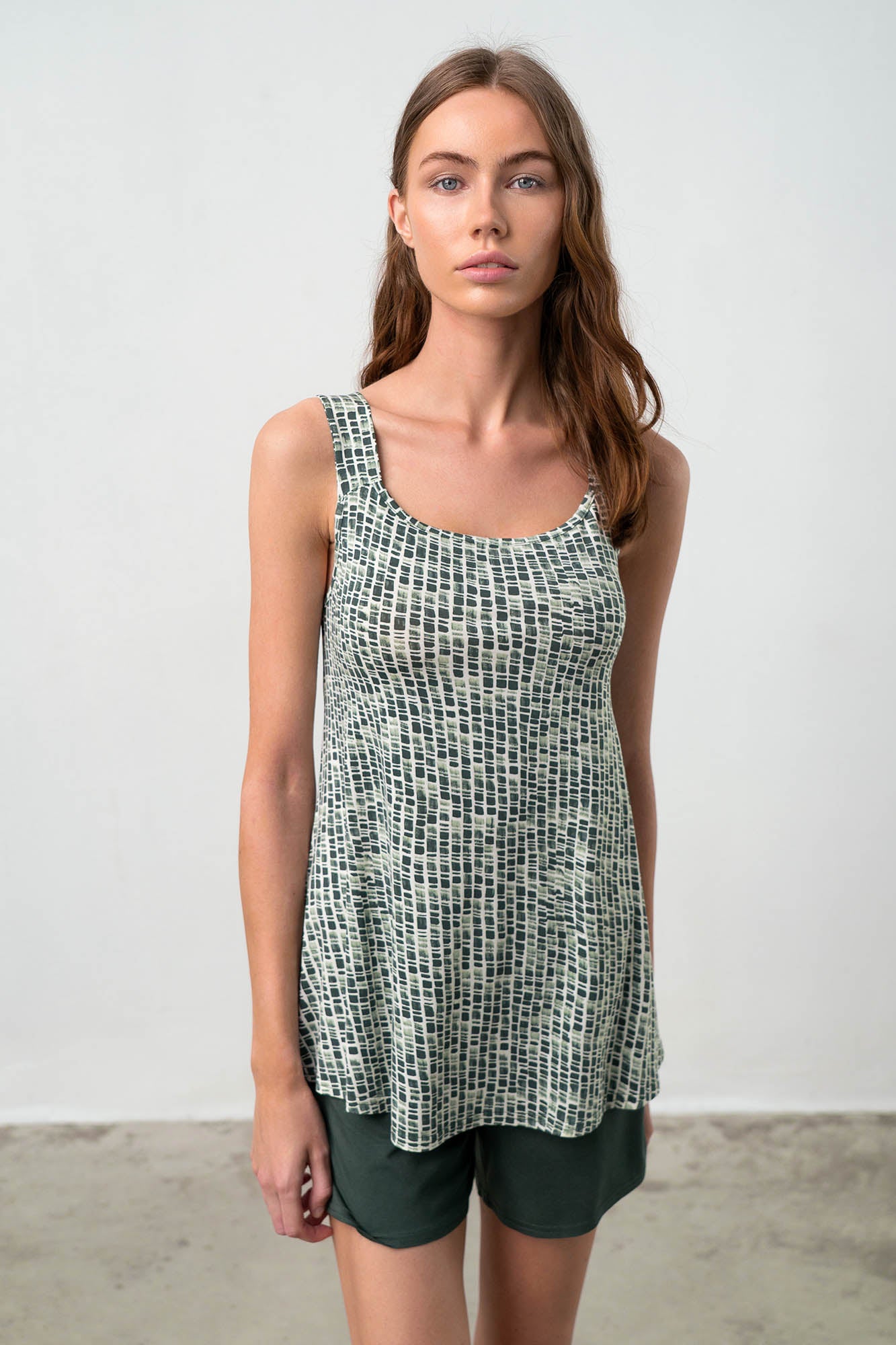 https://assets.vampfashion.com/SOFTONE_TMP_IMAGES/2_0183241933.jpg