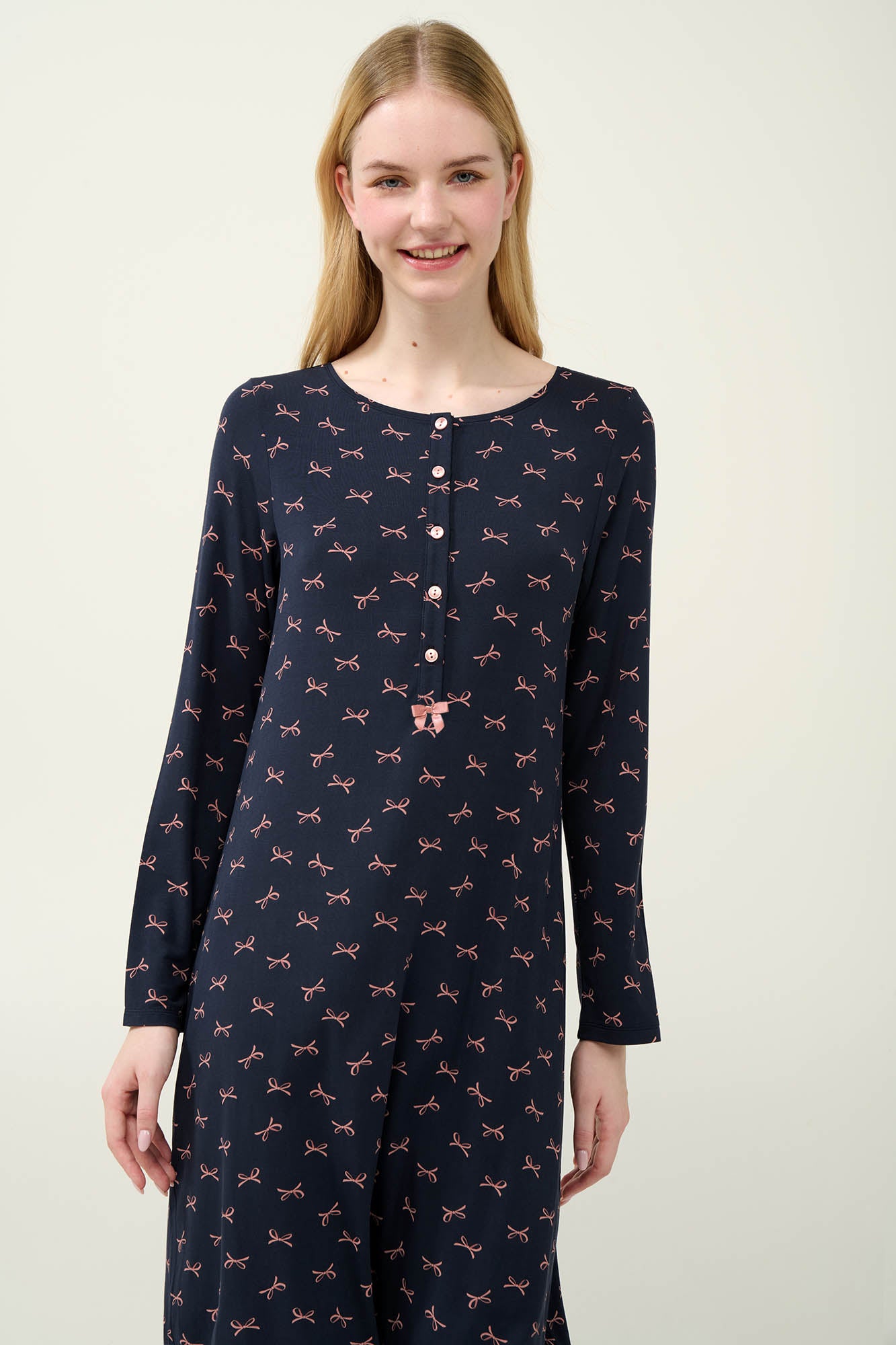 https://assets.vampfashion.com/SOFTONE_TMP_IMAGES/2_0188575019.jpg