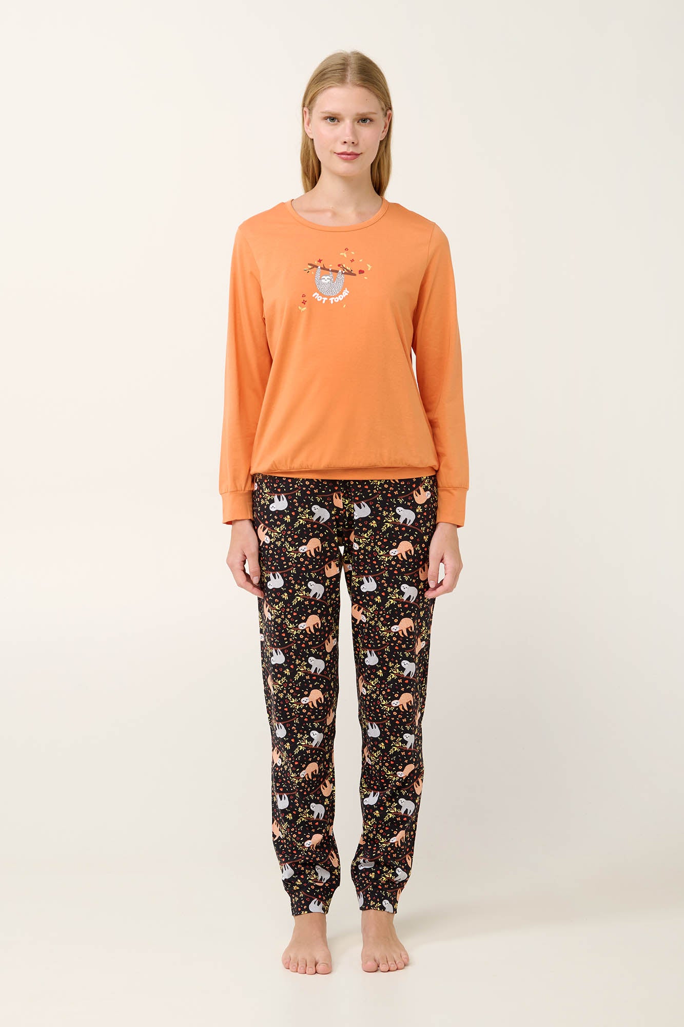 https://assets.vampfashion.com/SOFTONE_TMP_IMAGES/2_0197490546.jpg