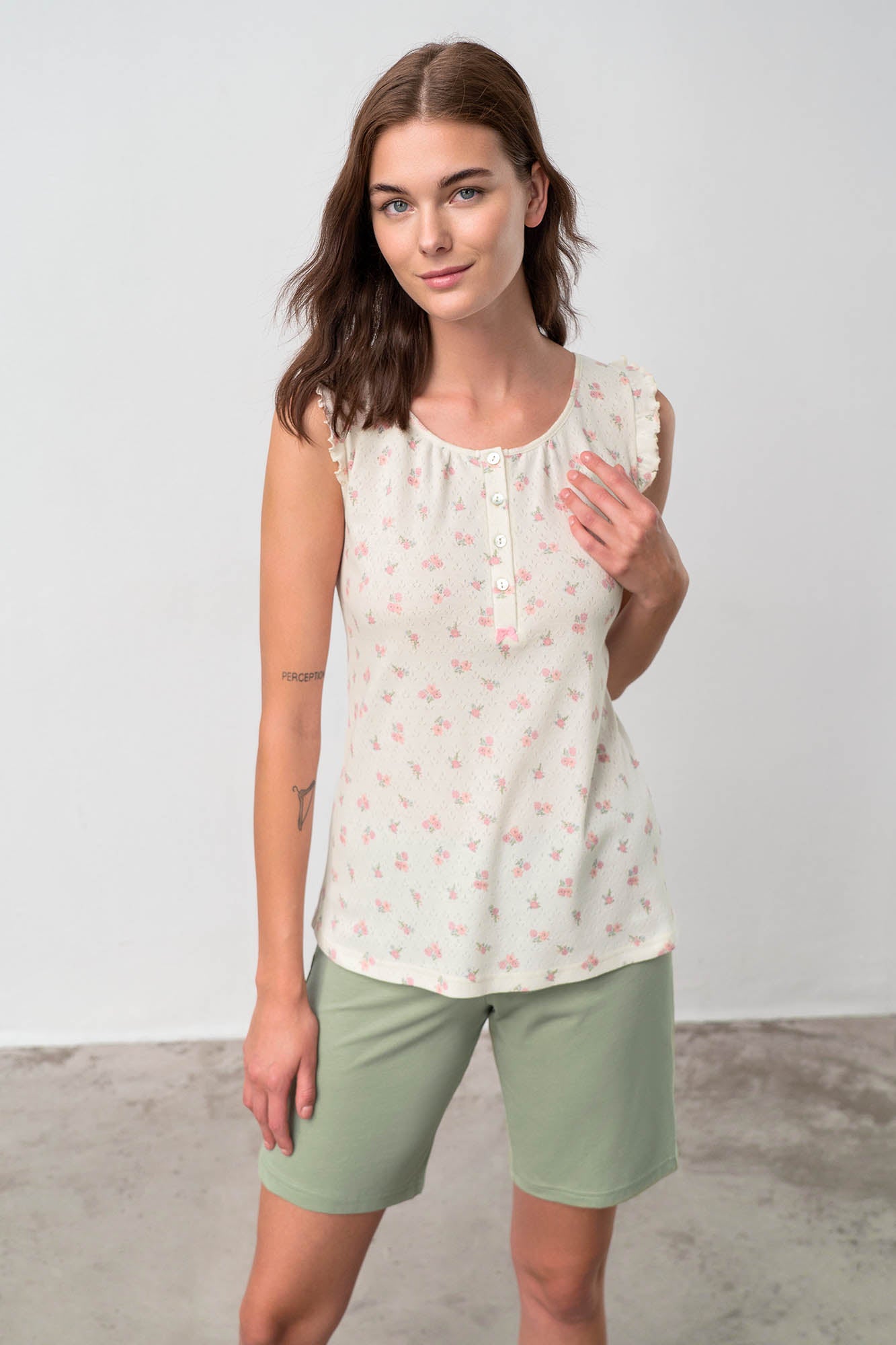 https://assets.vampfashion.com/SOFTONE_TMP_IMAGES/2_0199028509.jpg