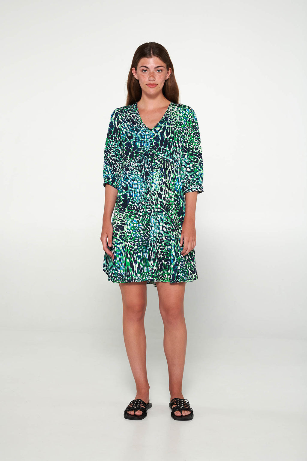 https://assets.vampfashion.com/SOFTONE_TMP_IMAGES/2_0205651494.jpg