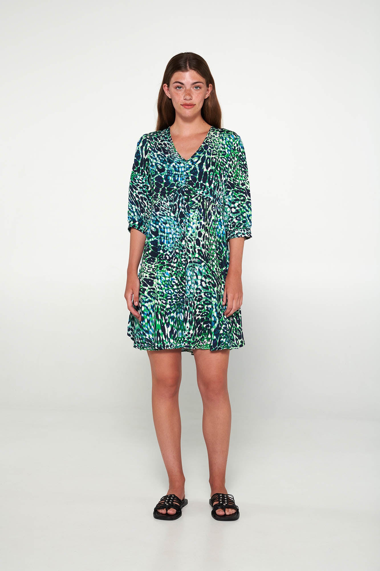 https://assets.vampfashion.com/SOFTONE_TMP_IMAGES/2_0205651494.jpg