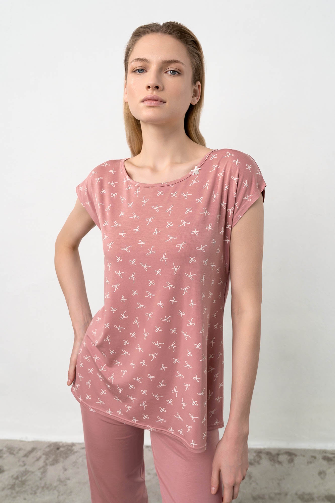 https://assets.vampfashion.com/SOFTONE_TMP_IMAGES/2_0228434394.jpg