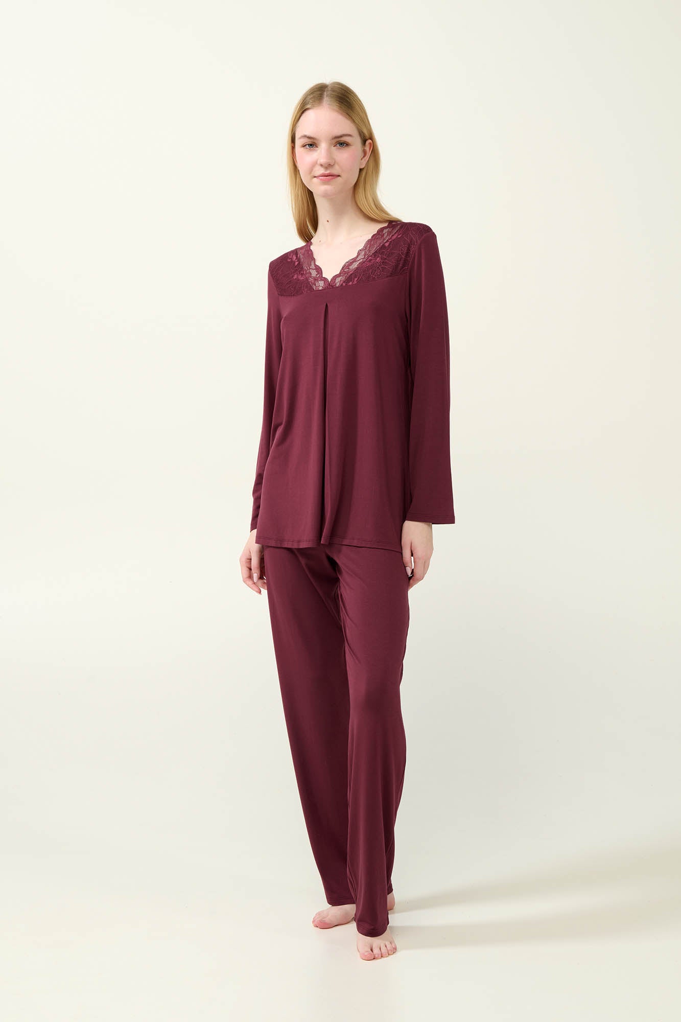 https://assets.vampfashion.com/SOFTONE_TMP_IMAGES/2_0231810482.jpg