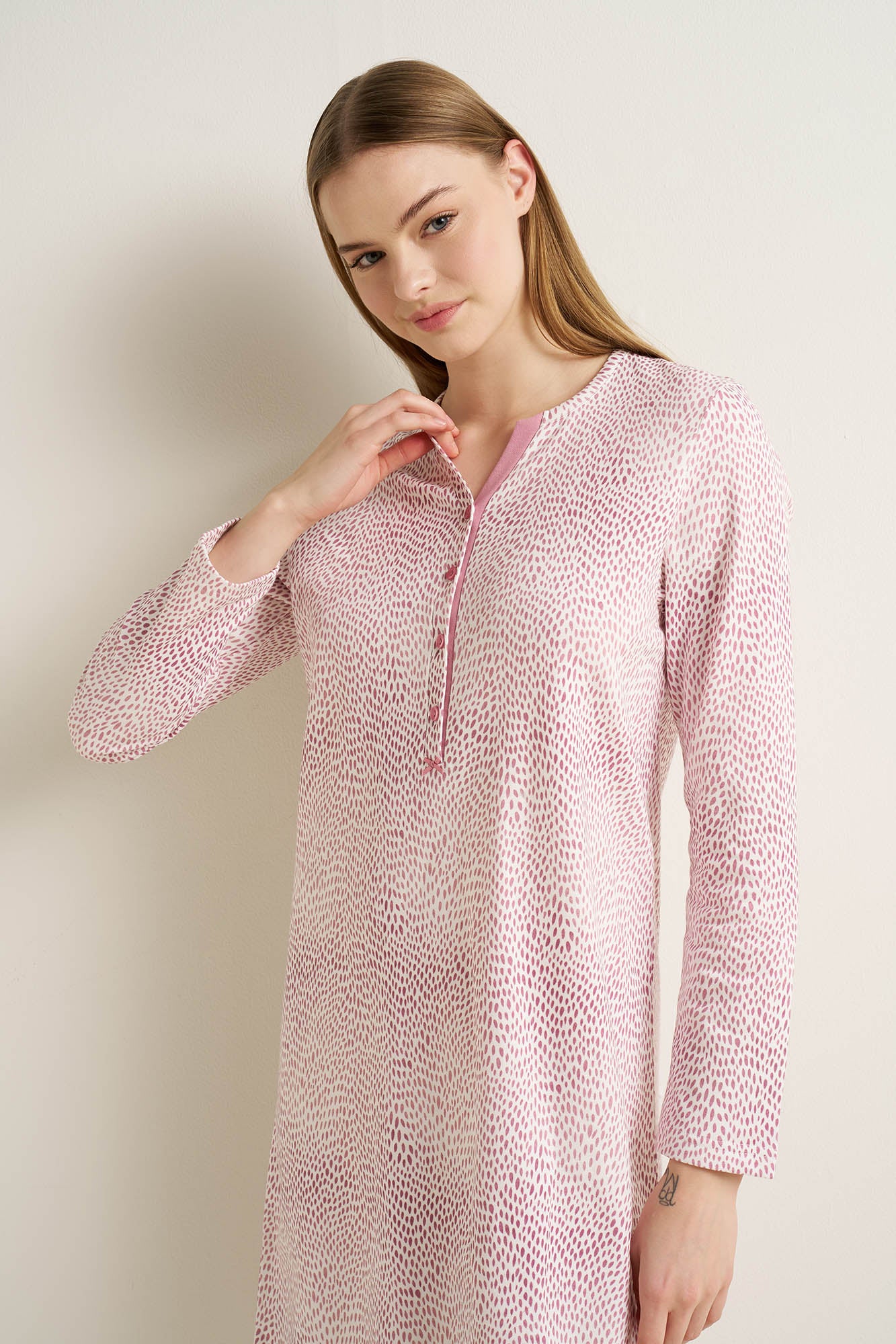 https://assets.vampfashion.com/SOFTONE_TMP_IMAGES/2_0234565265.jpg