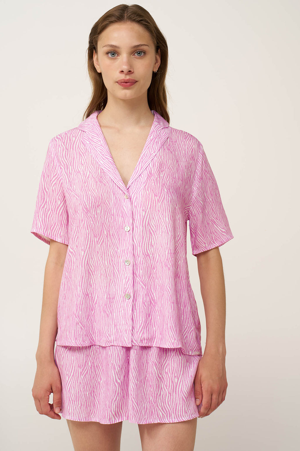 https://assets.vampfashion.com/SOFTONE_TMP_IMAGES/2_0273360629.jpg