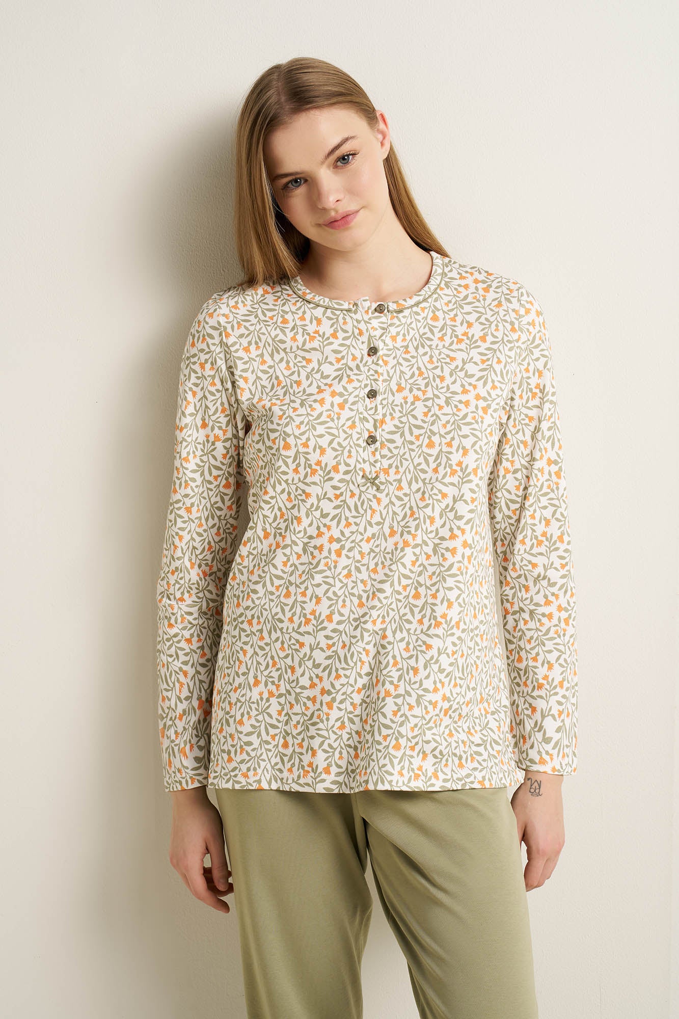 https://assets.vampfashion.com/SOFTONE_TMP_IMAGES/2_0274875671.jpg