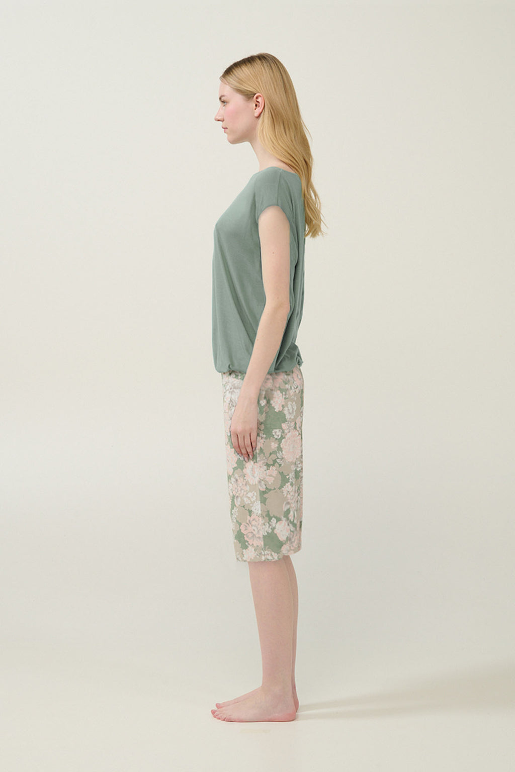https://assets.vampfashion.com/SOFTONE_TMP_IMAGES/2_0285186070.jpg
