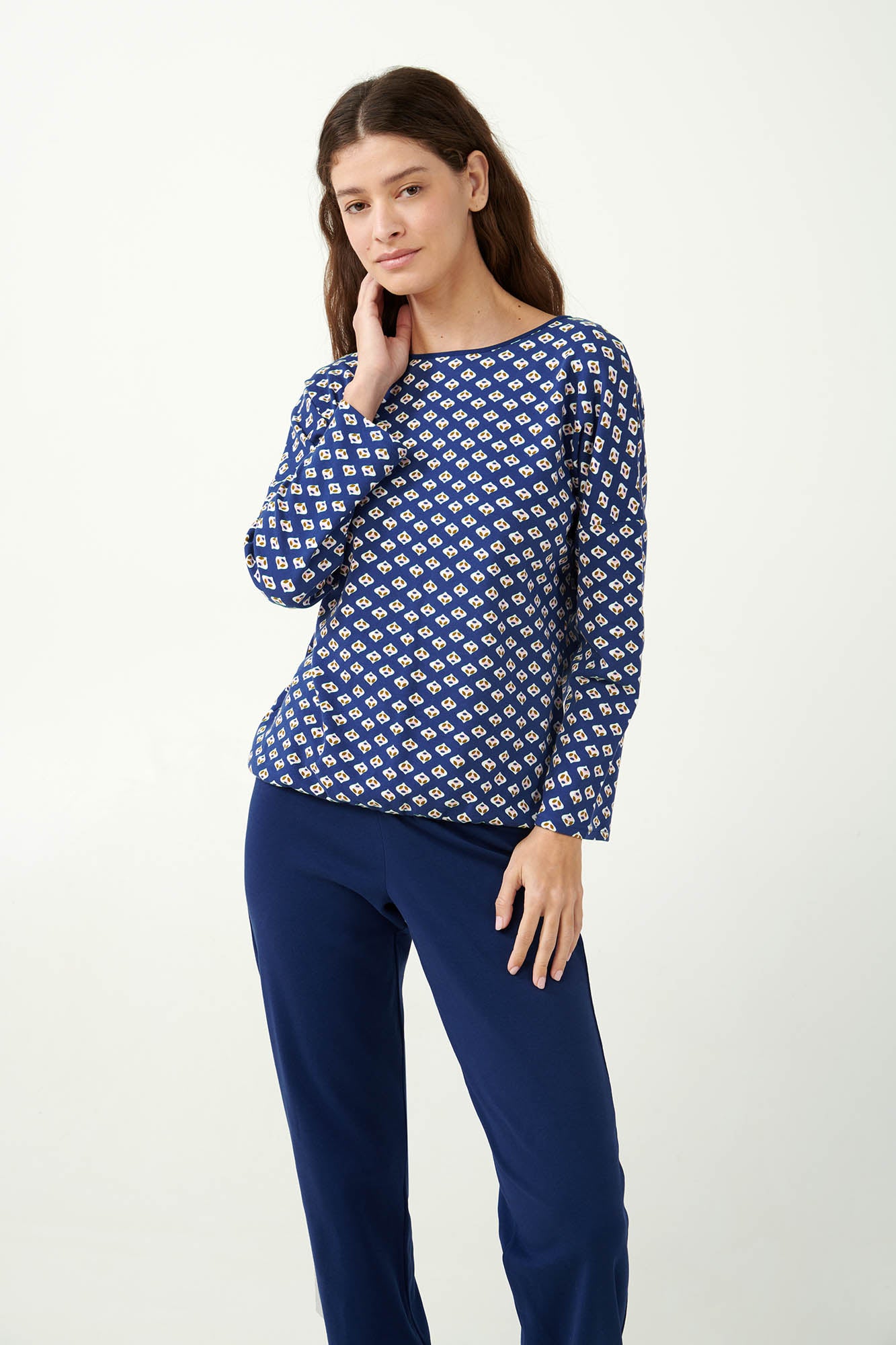 https://assets.vampfashion.com/SOFTONE_TMP_IMAGES/2_0296523920.jpg