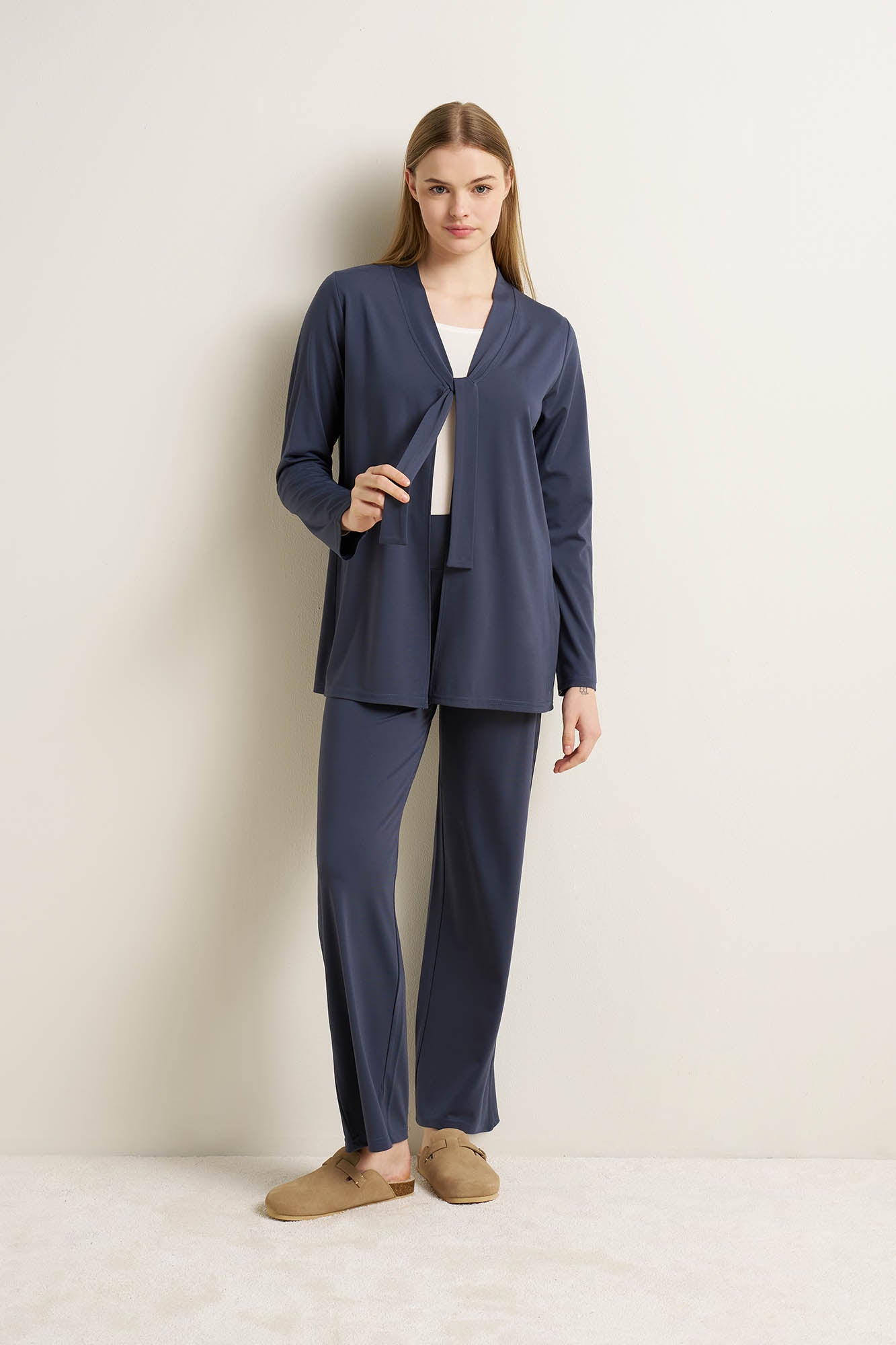 https://assets.vampfashion.com/SOFTONE_TMP_IMAGES/2_0302910542.jpg