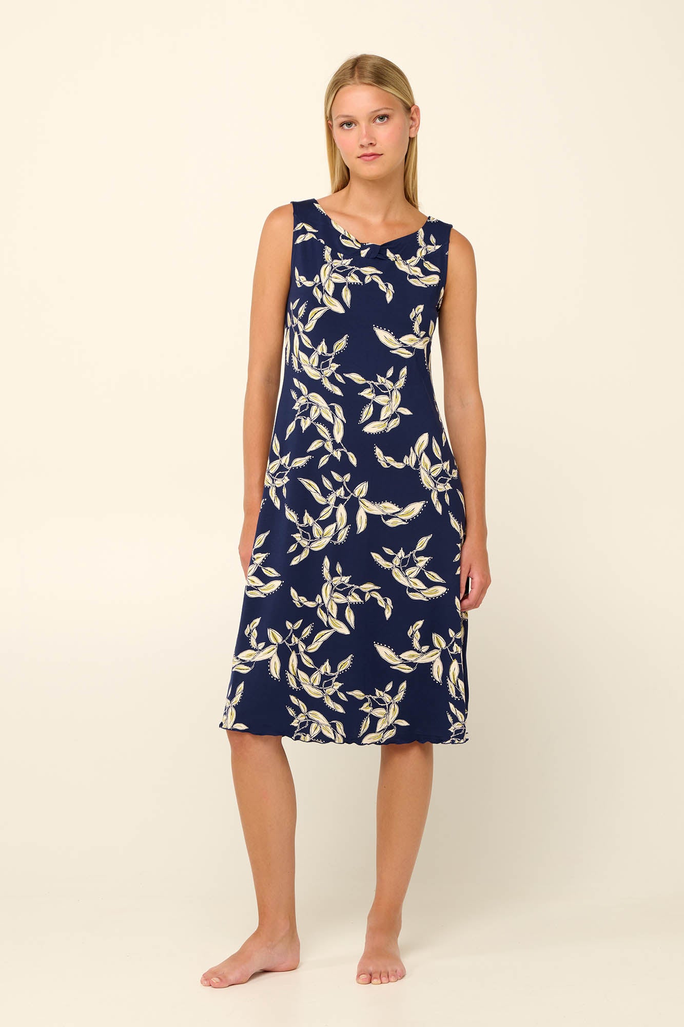 https://assets.vampfashion.com/SOFTONE_TMP_IMAGES/2_0339954317.jpg