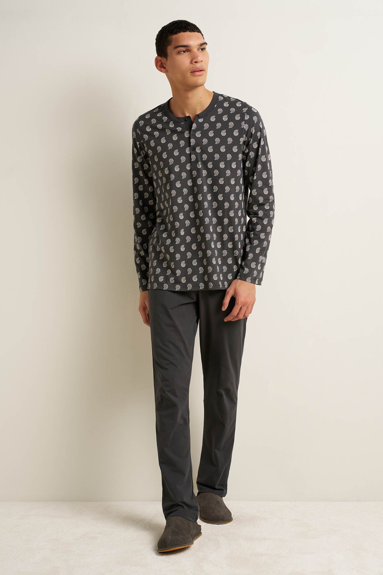 https://assets.vampfashion.com/SOFTONE_TMP_IMAGES/2_0353462259.jpg