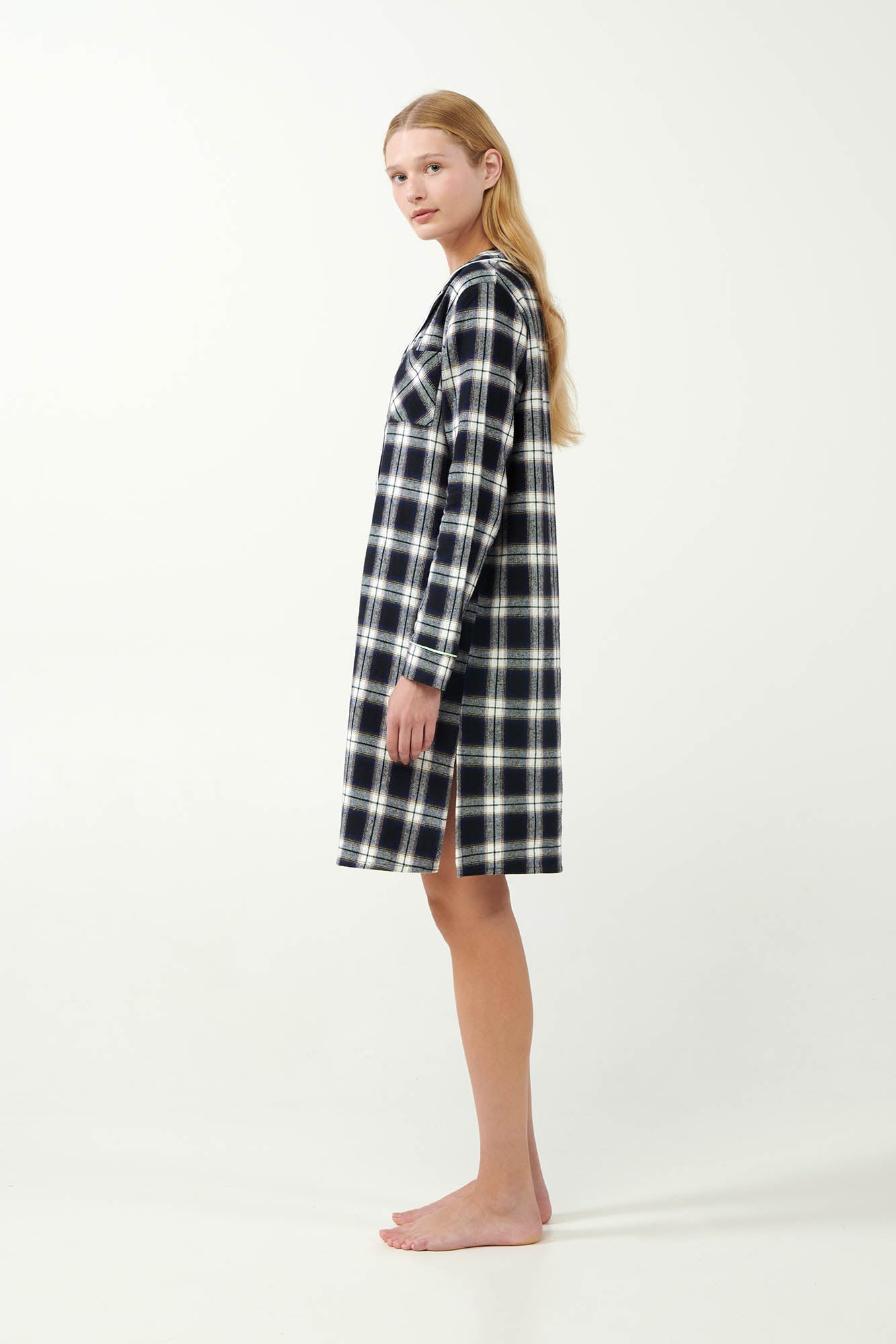 https://assets.vampfashion.com/SOFTONE_TMP_IMAGES/2_0365685845.jpg