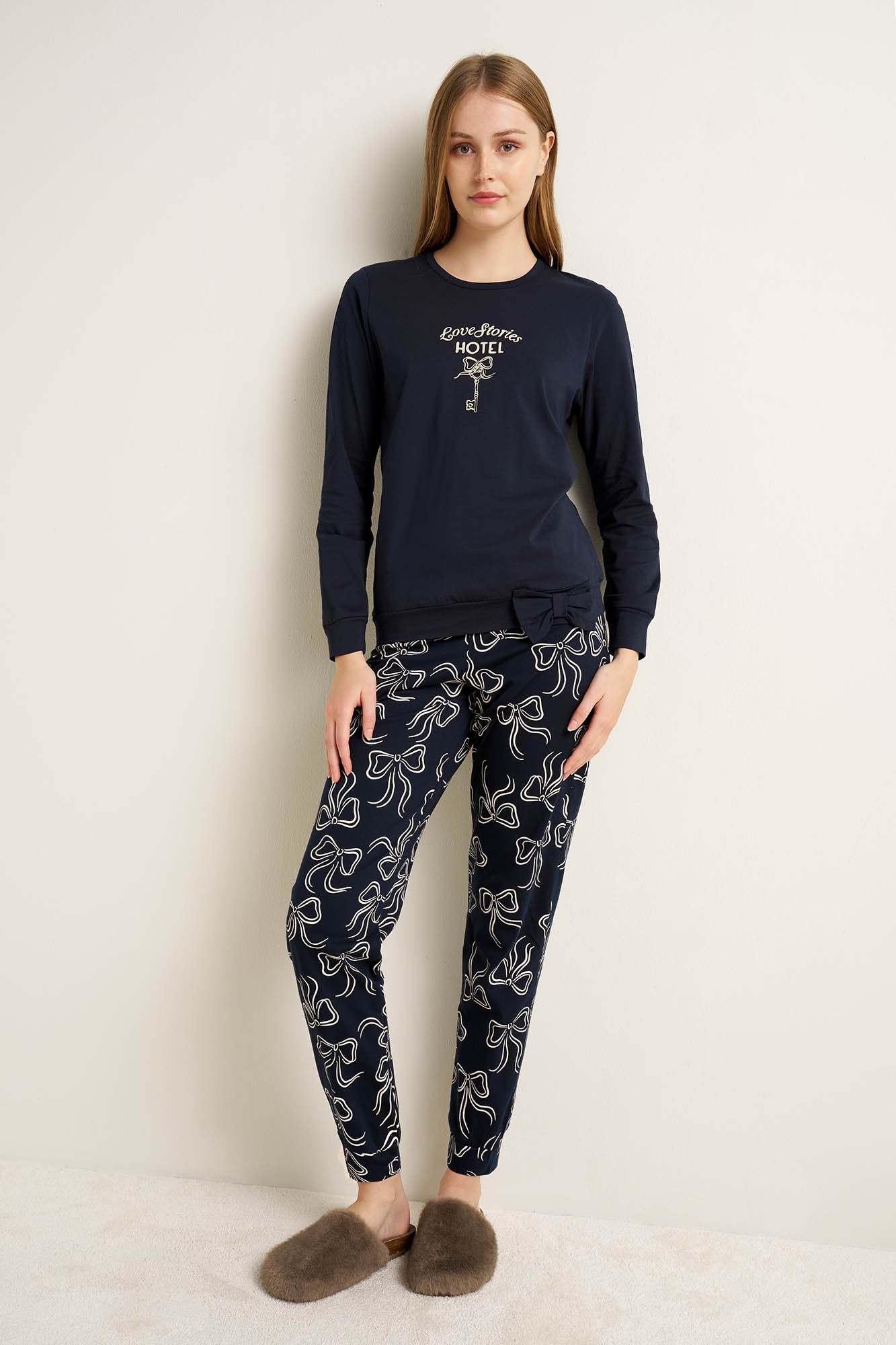 https://assets.vampfashion.com/SOFTONE_TMP_IMAGES/2_0417503807.jpg