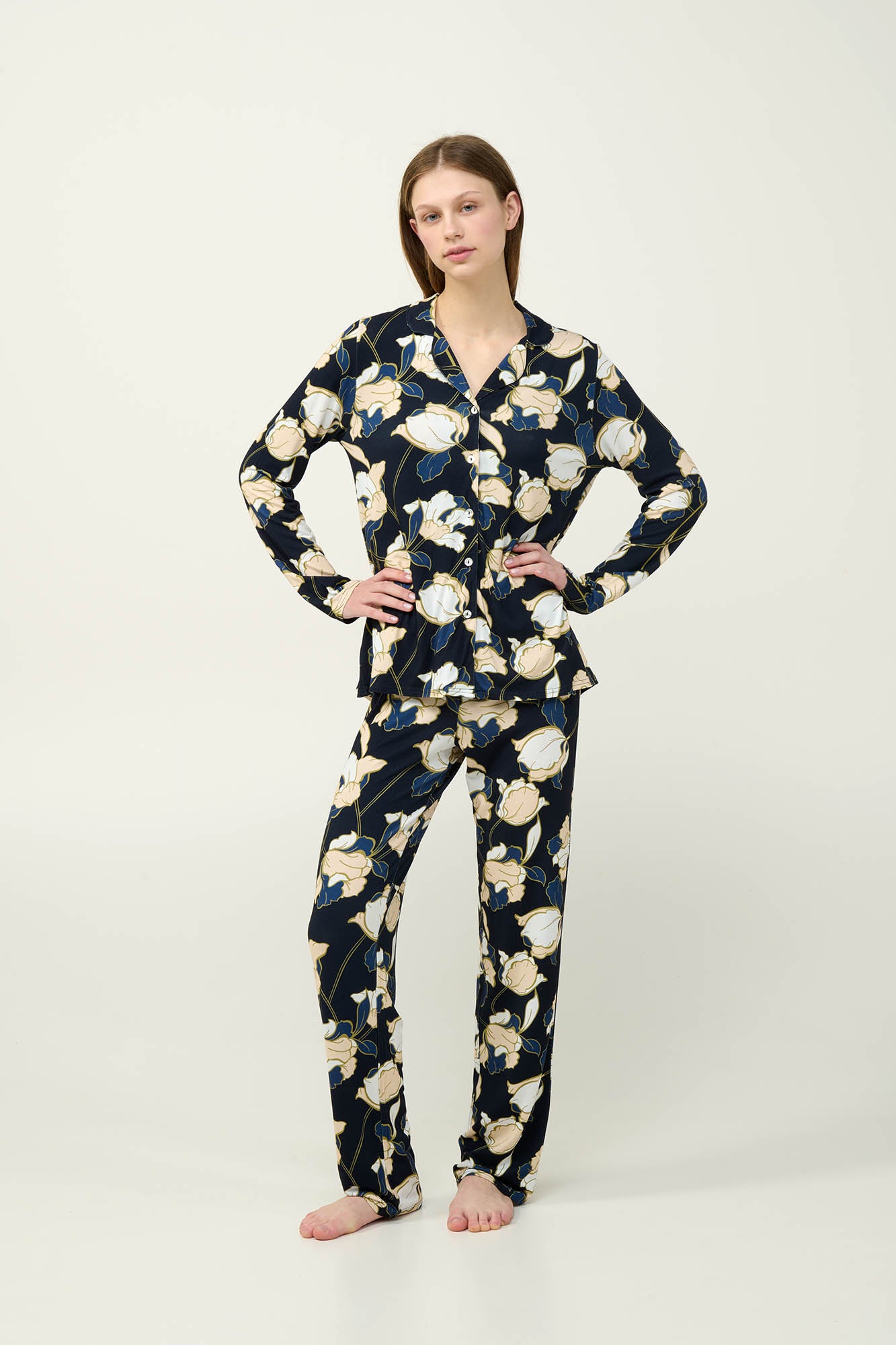 https://assets.vampfashion.com/SOFTONE_TMP_IMAGES/2_0420263851.jpg