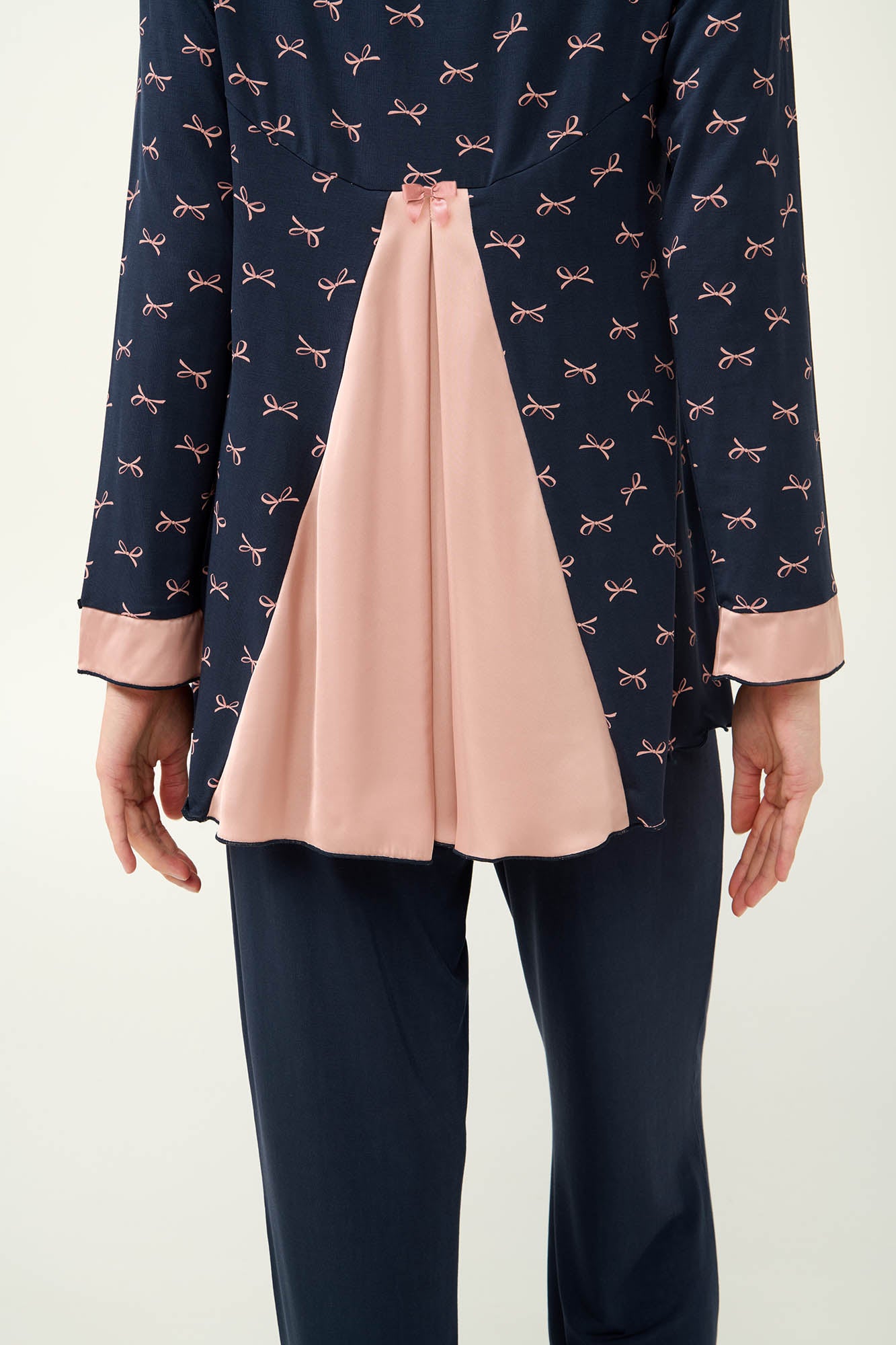 https://assets.vampfashion.com/SOFTONE_TMP_IMAGES/2_0435227361.jpg