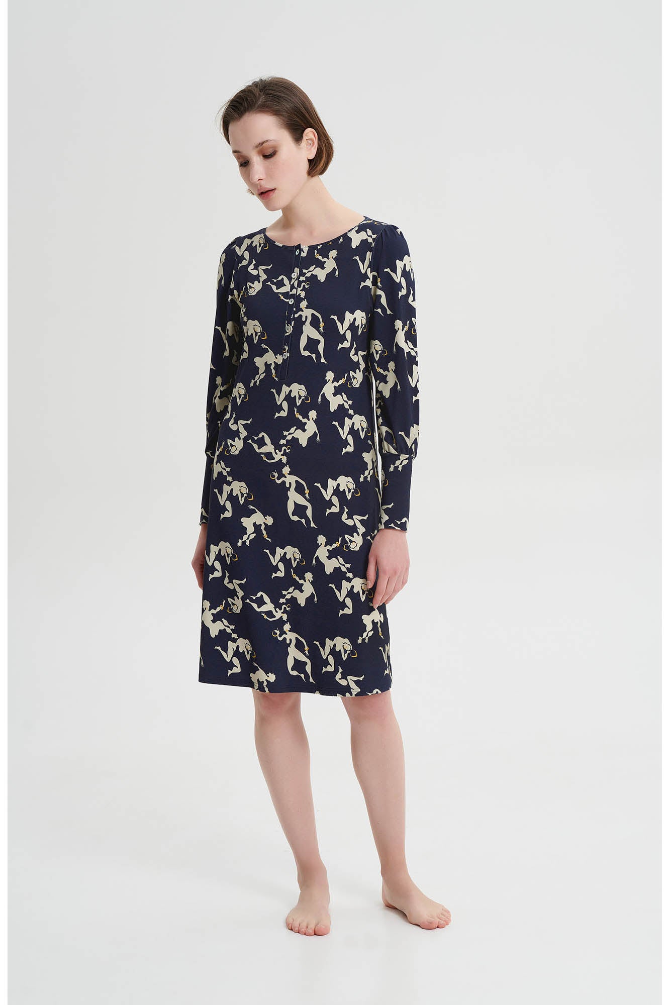 https://assets.vampfashion.com/SOFTONE_TMP_IMAGES/2_0442847161.jpg