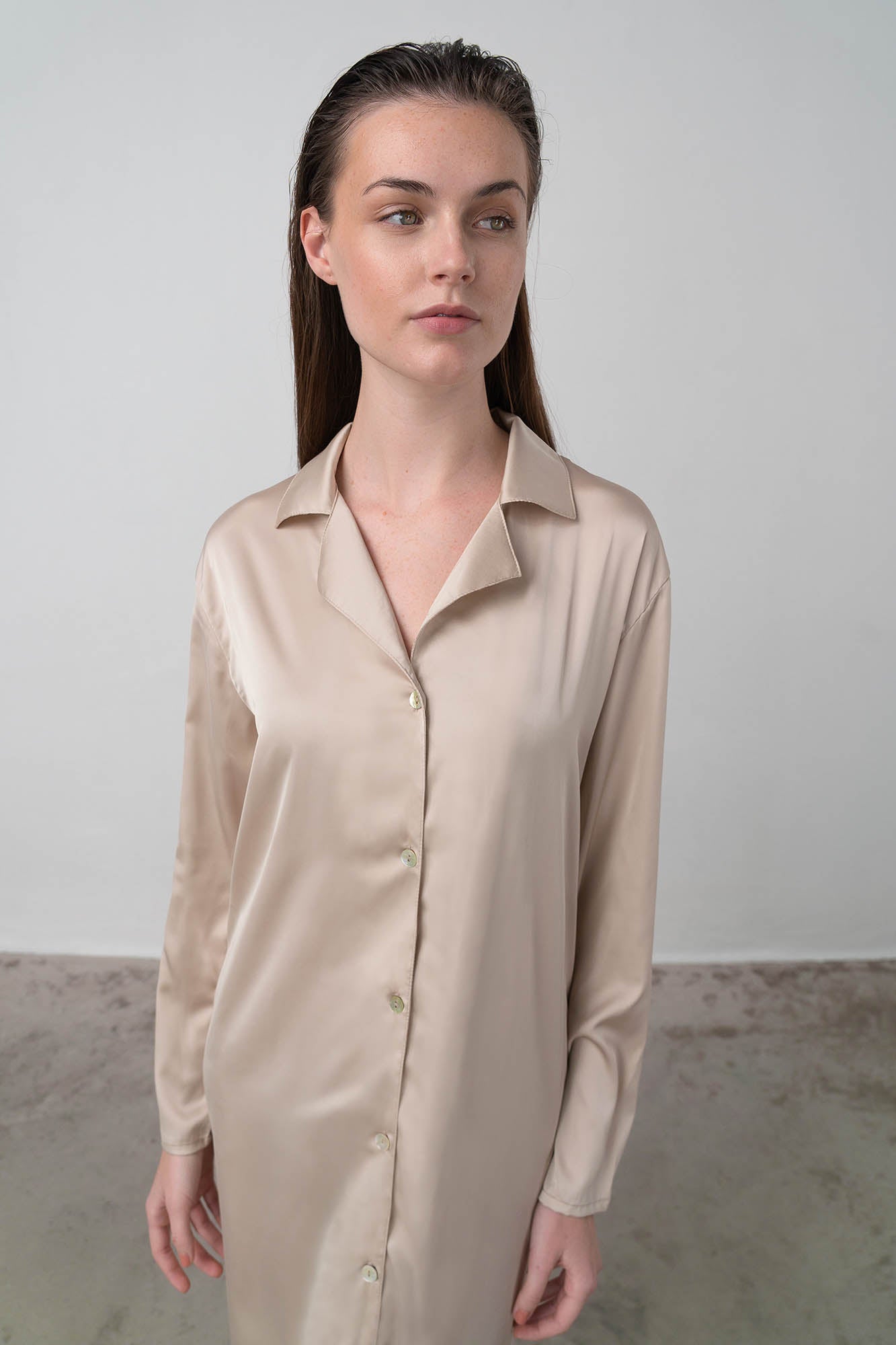 https://assets.vampfashion.com/SOFTONE_TMP_IMAGES/2_0443730361.jpg