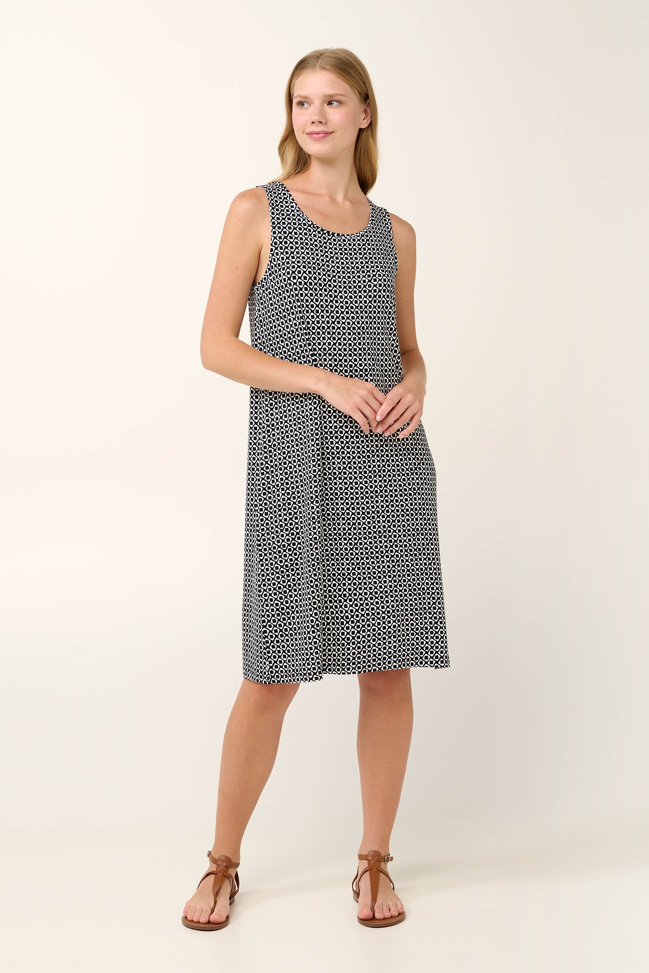 https://assets.vampfashion.com/SOFTONE_TMP_IMAGES/2_0452226659.jpg