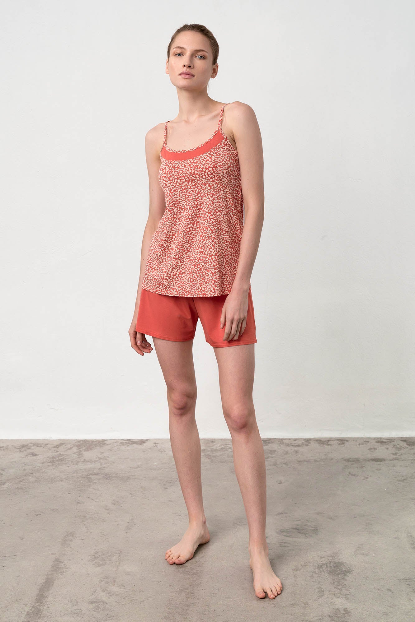 https://assets.vampfashion.com/SOFTONE_TMP_IMAGES/2_0463248166.jpg