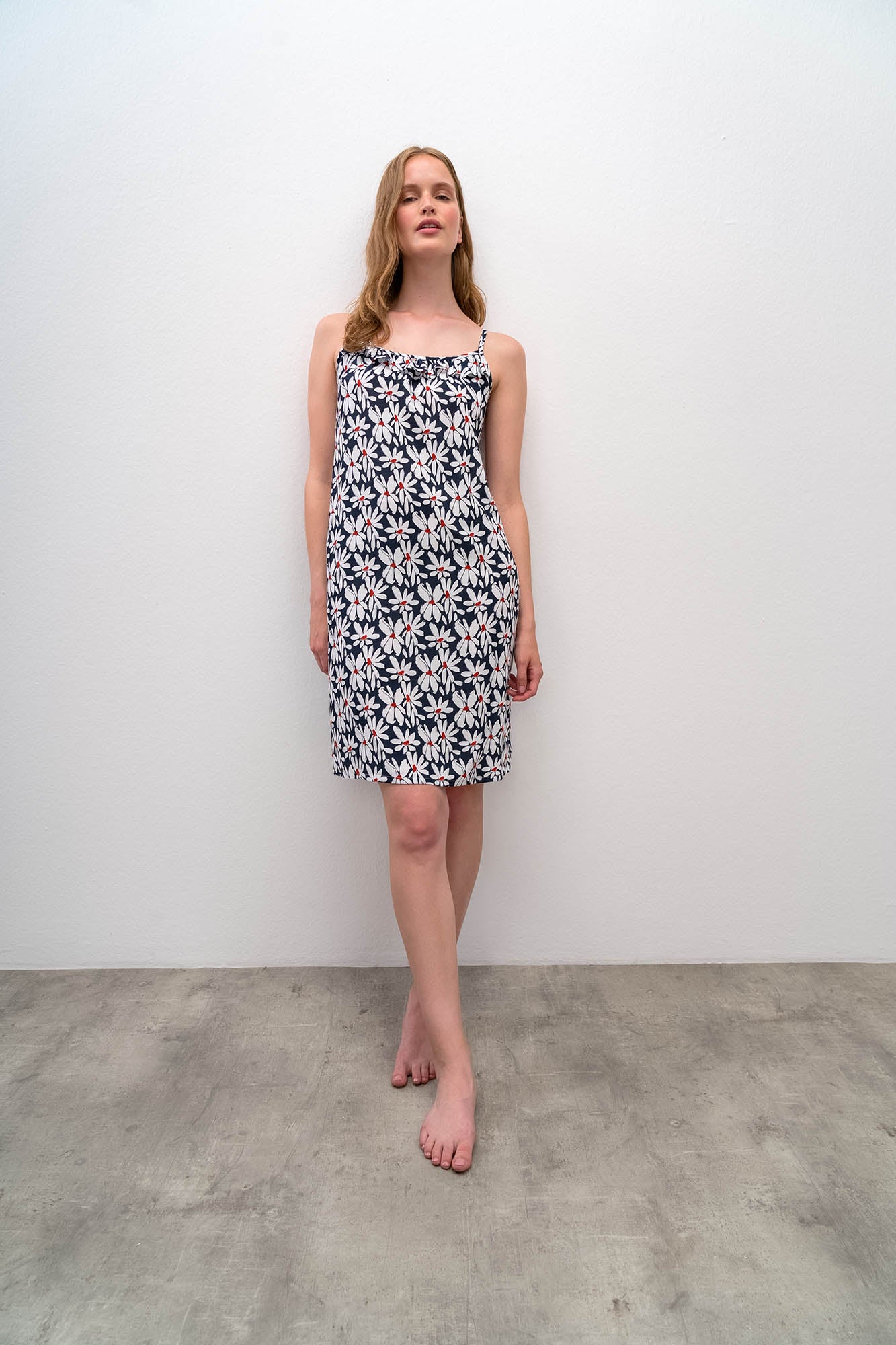 https://assets.vampfashion.com/SOFTONE_TMP_IMAGES/2_0473703737.jpg