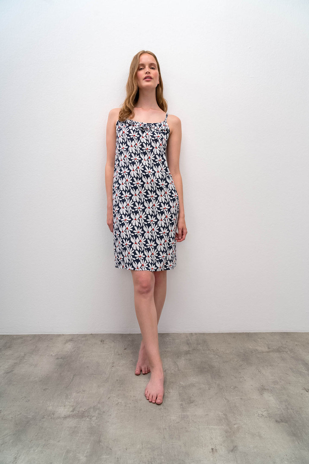 https://assets.vampfashion.com/SOFTONE_TMP_IMAGES/2_0473703737.jpg