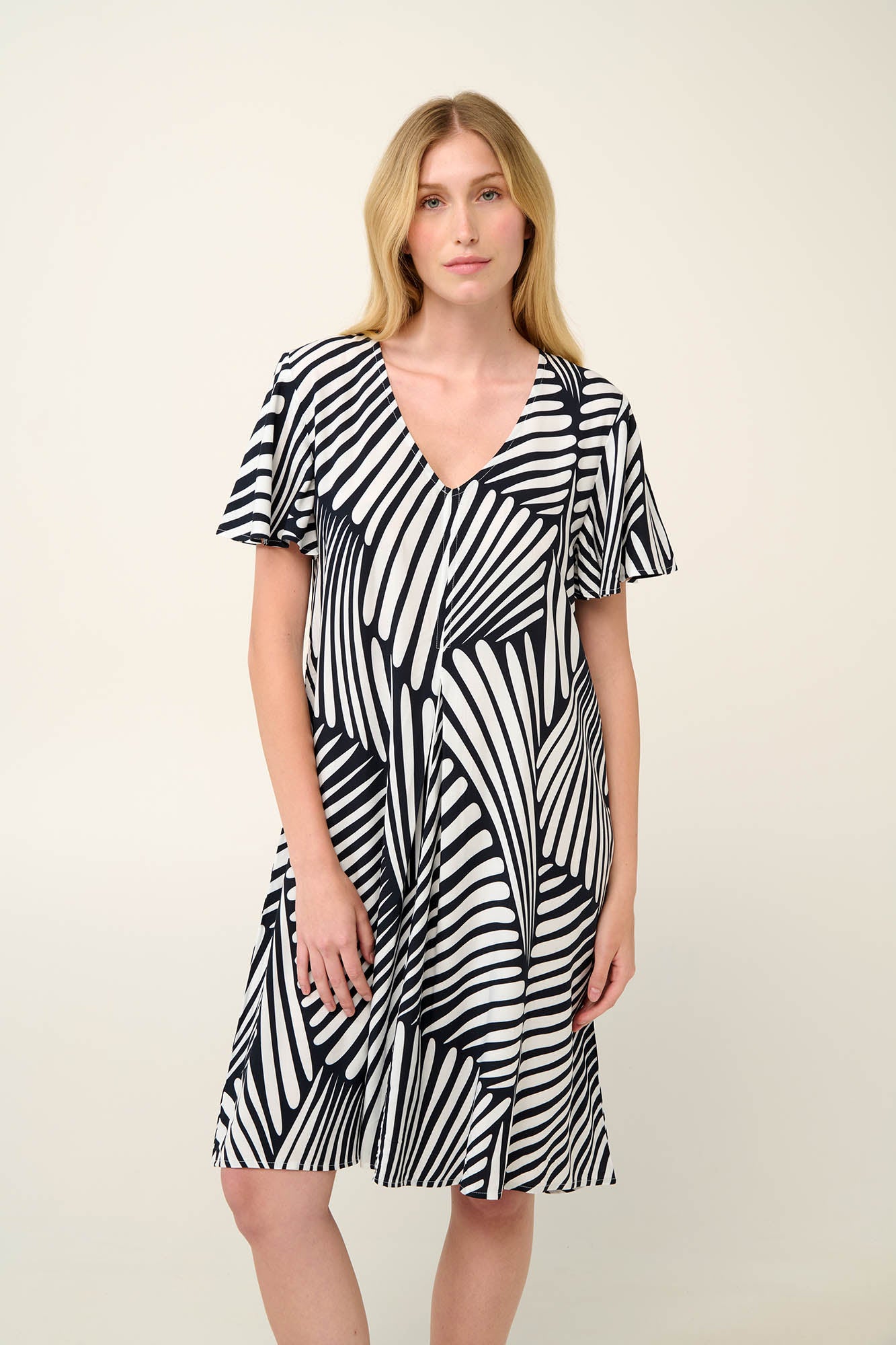 https://assets.vampfashion.com/SOFTONE_TMP_IMAGES/2_0474986618.jpg