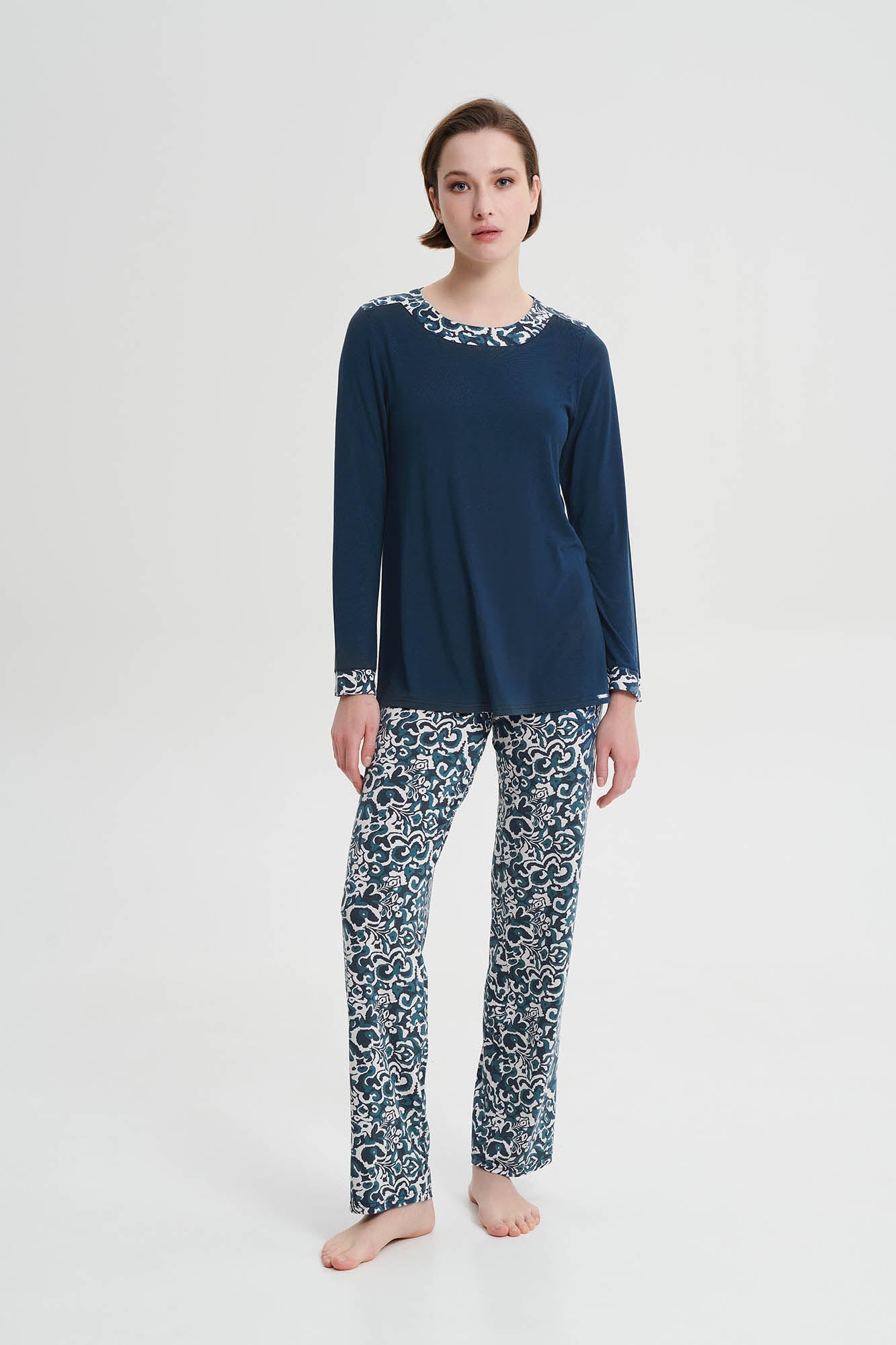https://assets.vampfashion.com/SOFTONE_TMP_IMAGES/2_0480913395.jpg