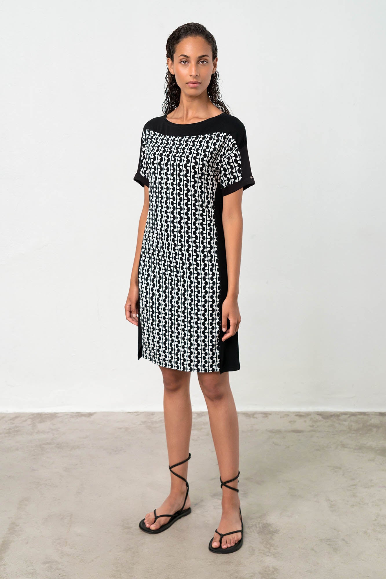 https://assets.vampfashion.com/SOFTONE_TMP_IMAGES/2_0487934522.jpg