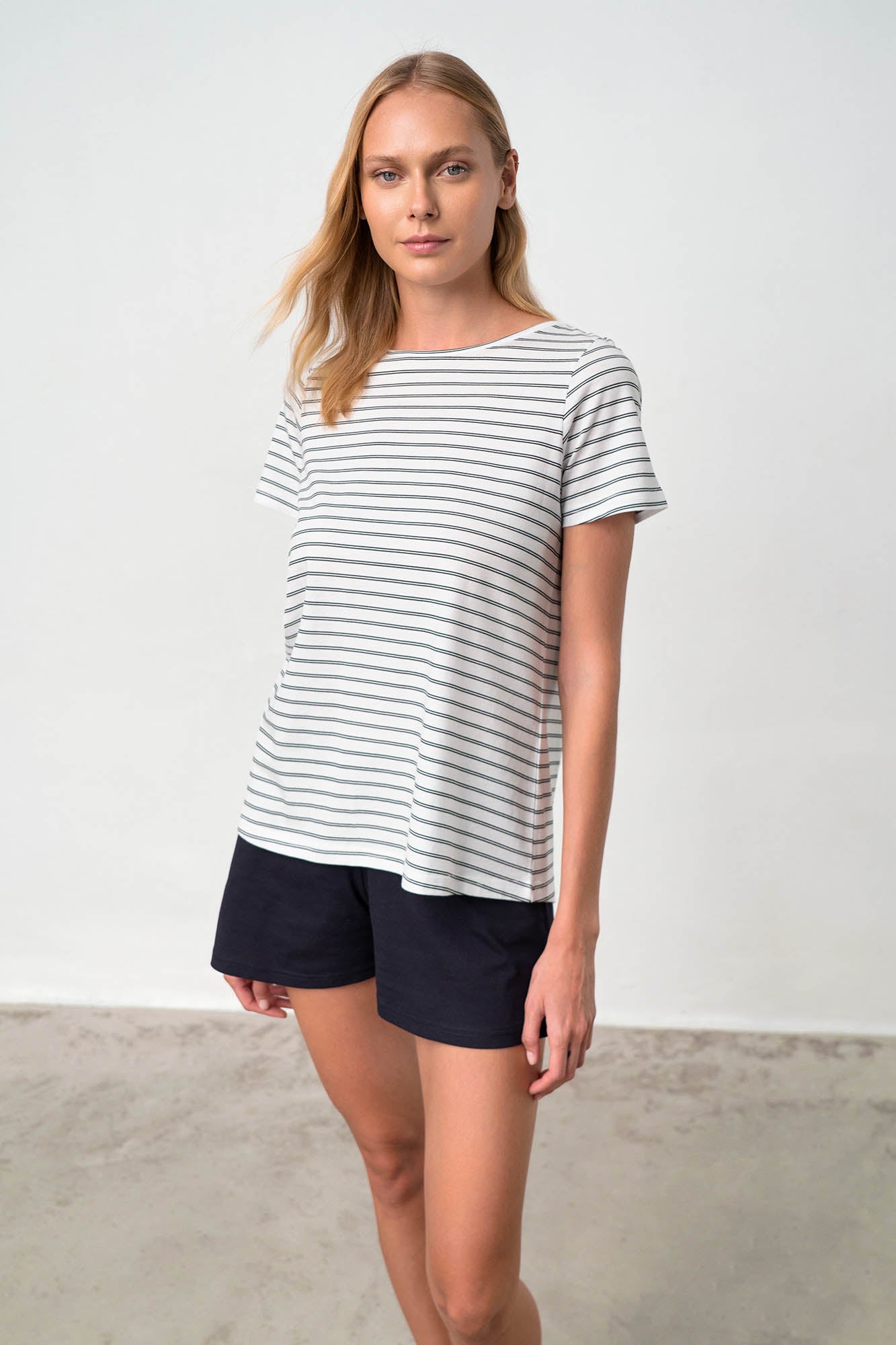 https://assets.vampfashion.com/SOFTONE_TMP_IMAGES/2_0517424263.jpg