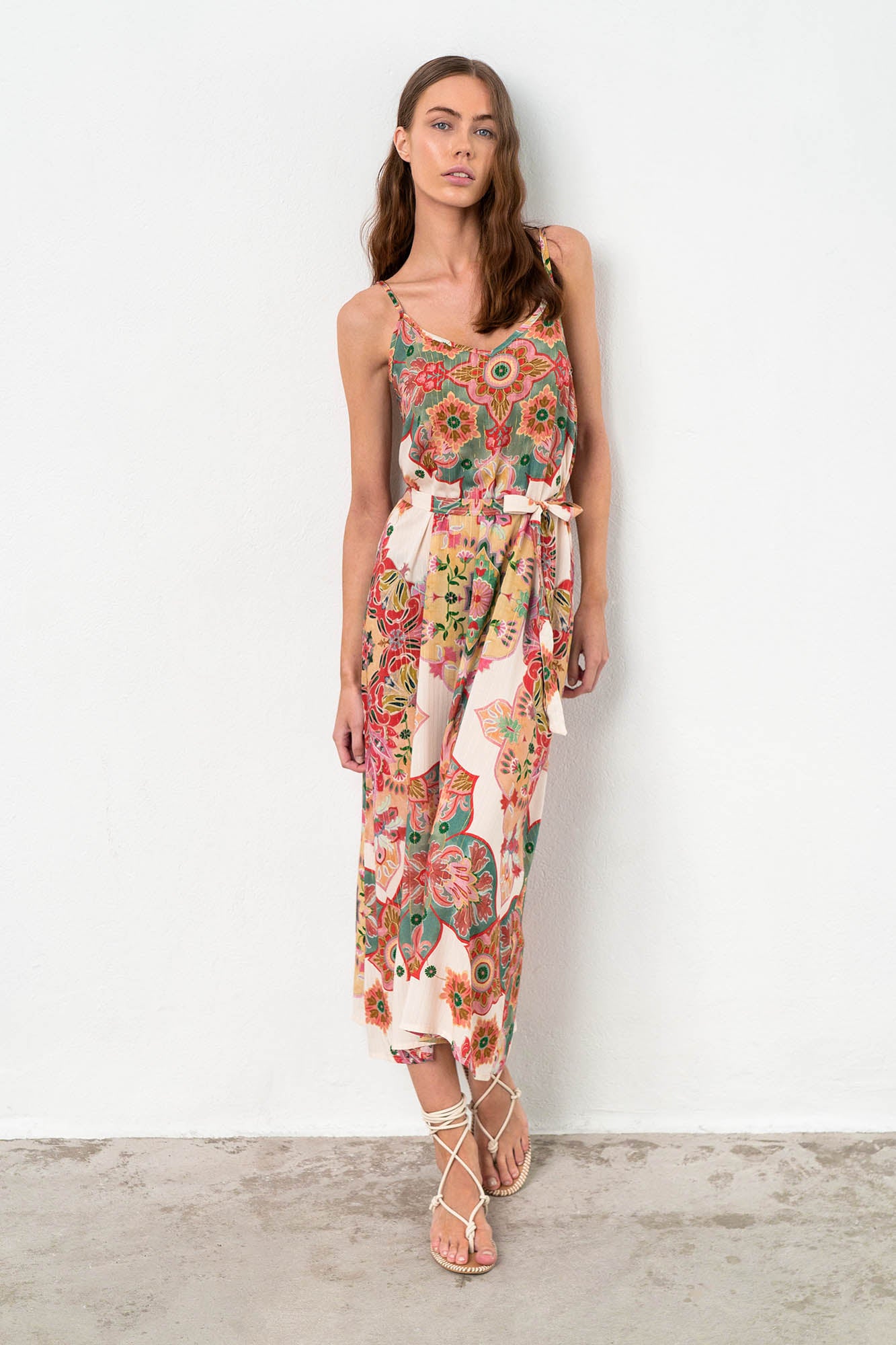 https://assets.vampfashion.com/SOFTONE_TMP_IMAGES/2_0558814076.jpg