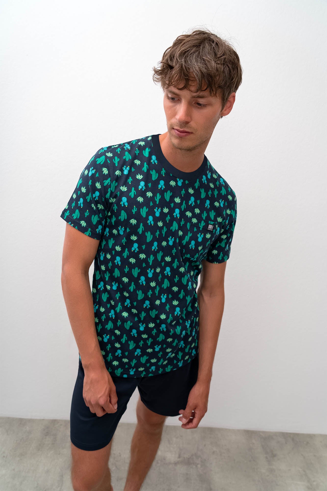 https://assets.vampfashion.com/SOFTONE_TMP_IMAGES/2_0559871594.jpg