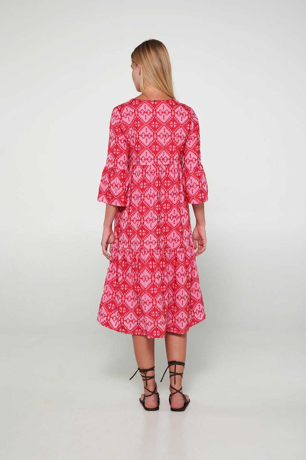 https://assets.vampfashion.com/SOFTONE_TMP_IMAGES/2_0568113277.jpg