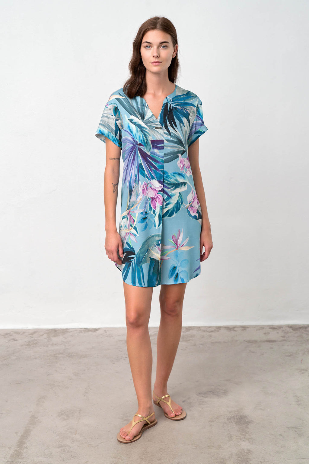 https://assets.vampfashion.com/SOFTONE_TMP_IMAGES/2_0648678520.jpg