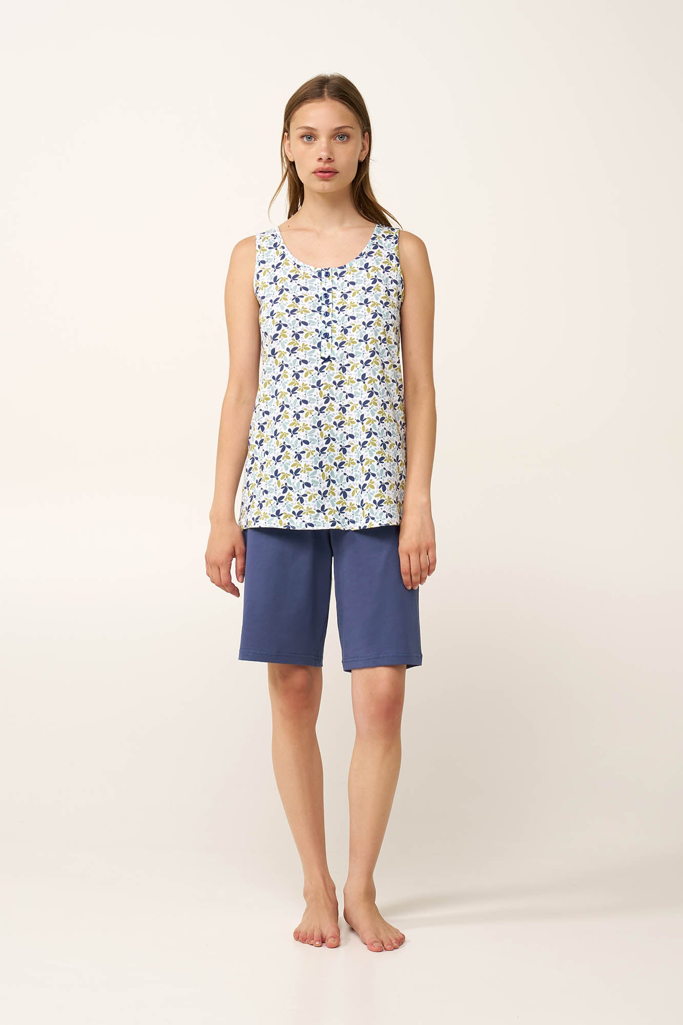 https://assets.vampfashion.com/SOFTONE_TMP_IMAGES/2_0715407398.jpg