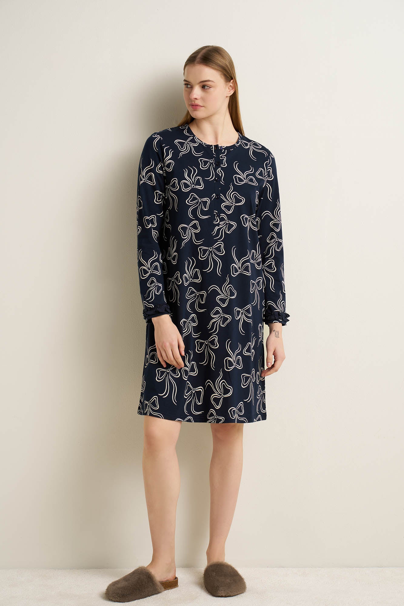 https://assets.vampfashion.com/SOFTONE_TMP_IMAGES/2_0717861865.jpg