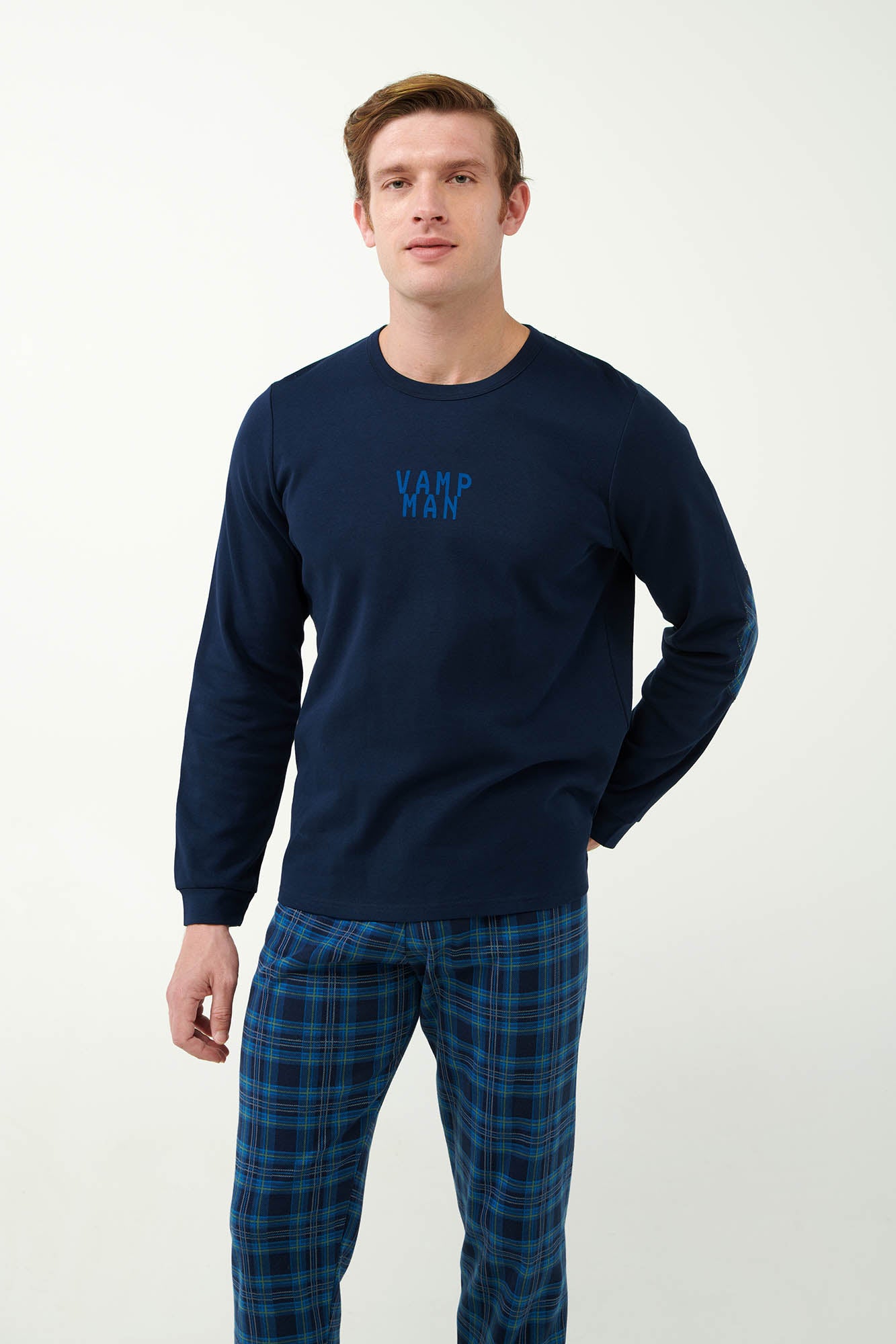 https://assets.vampfashion.com/SOFTONE_TMP_IMAGES/2_0727772636.jpg